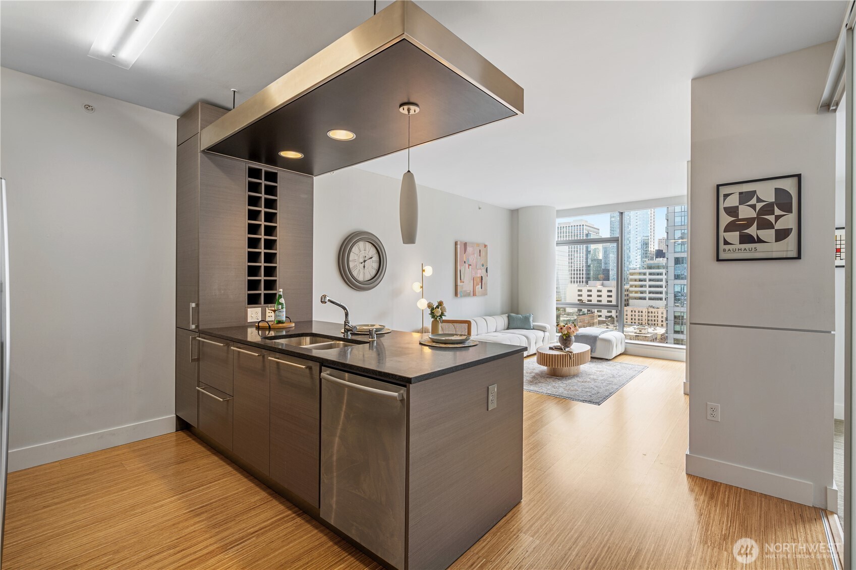 820 Blanchard Street #1506, Seattle, WA 98121