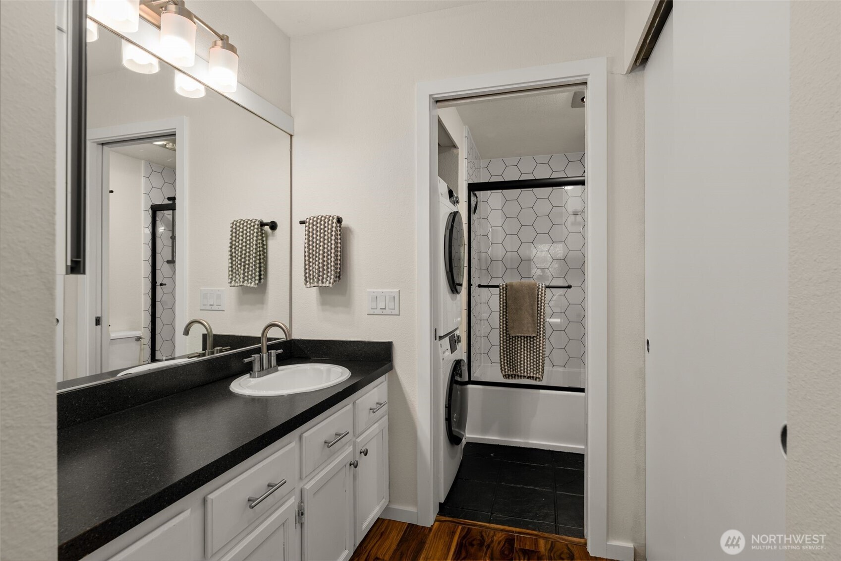 211 Summit Avenue E #S114, Seattle, WA 98102