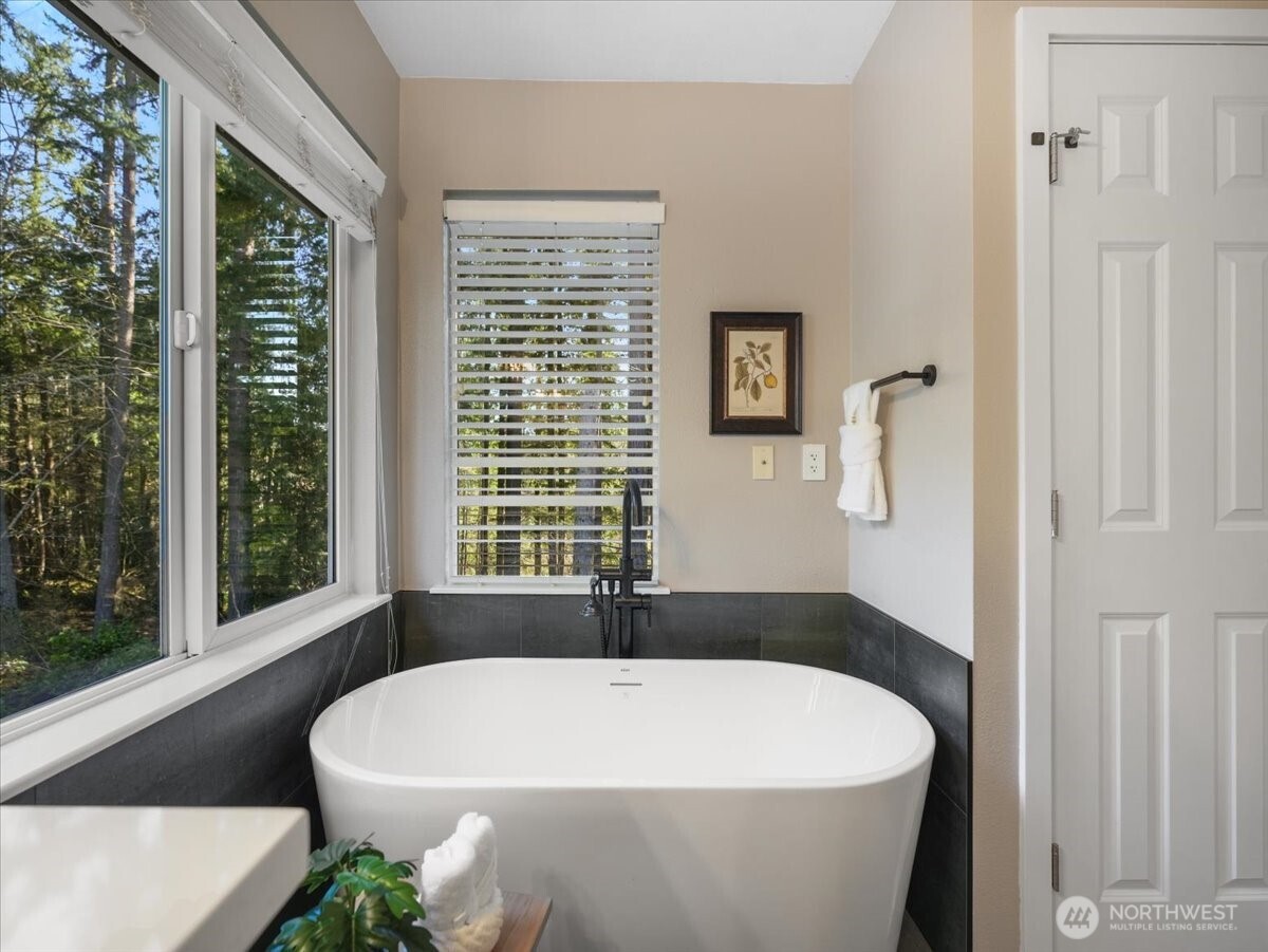 24213 SE 21st Street , Sammamish, WA 98075