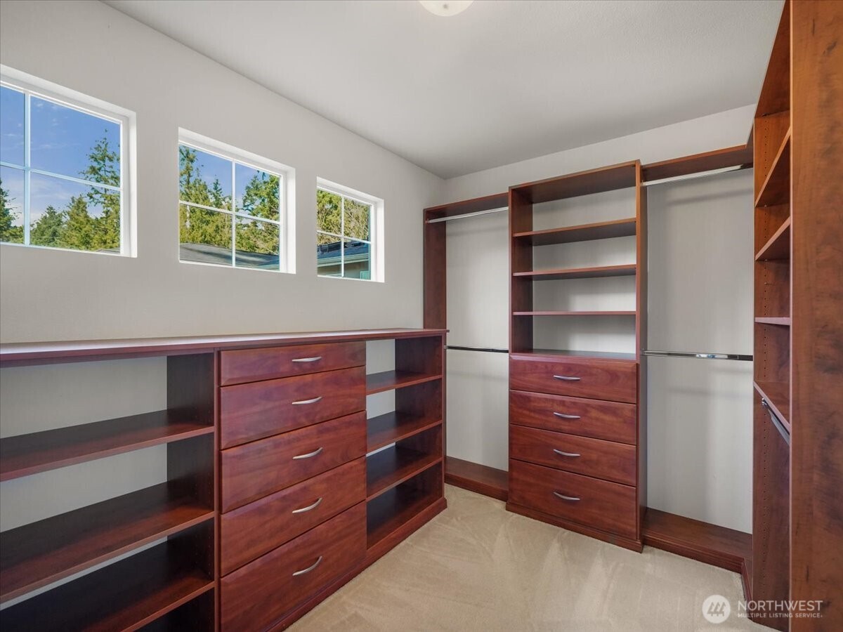 24213 SE 21st Street , Sammamish, WA 98075