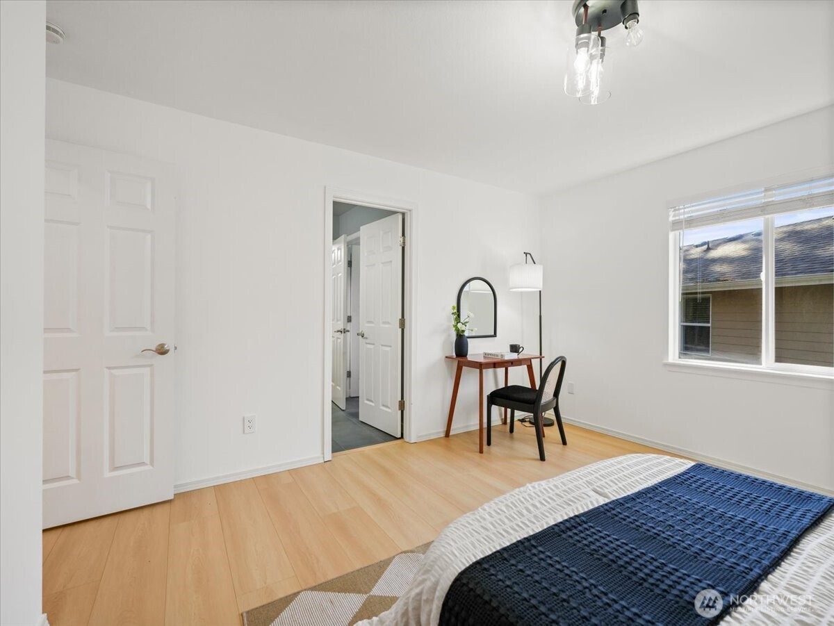 24213 SE 21st Street , Sammamish, WA 98075