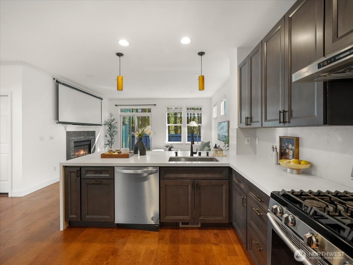 24213 SE 21st Street , Sammamish, WA 98075