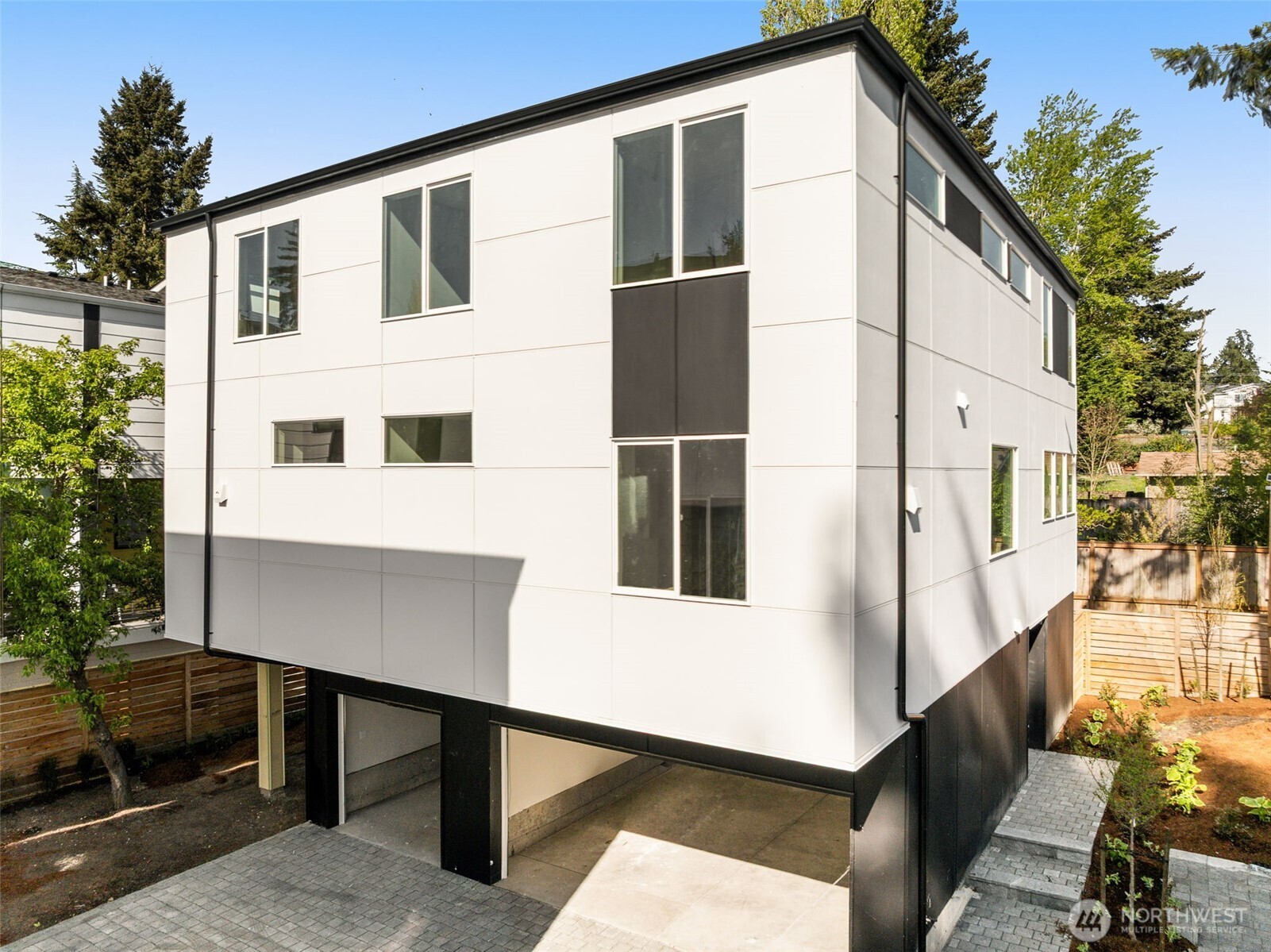 18000 C 10th Avenue NE, Shoreline, WA 98155
