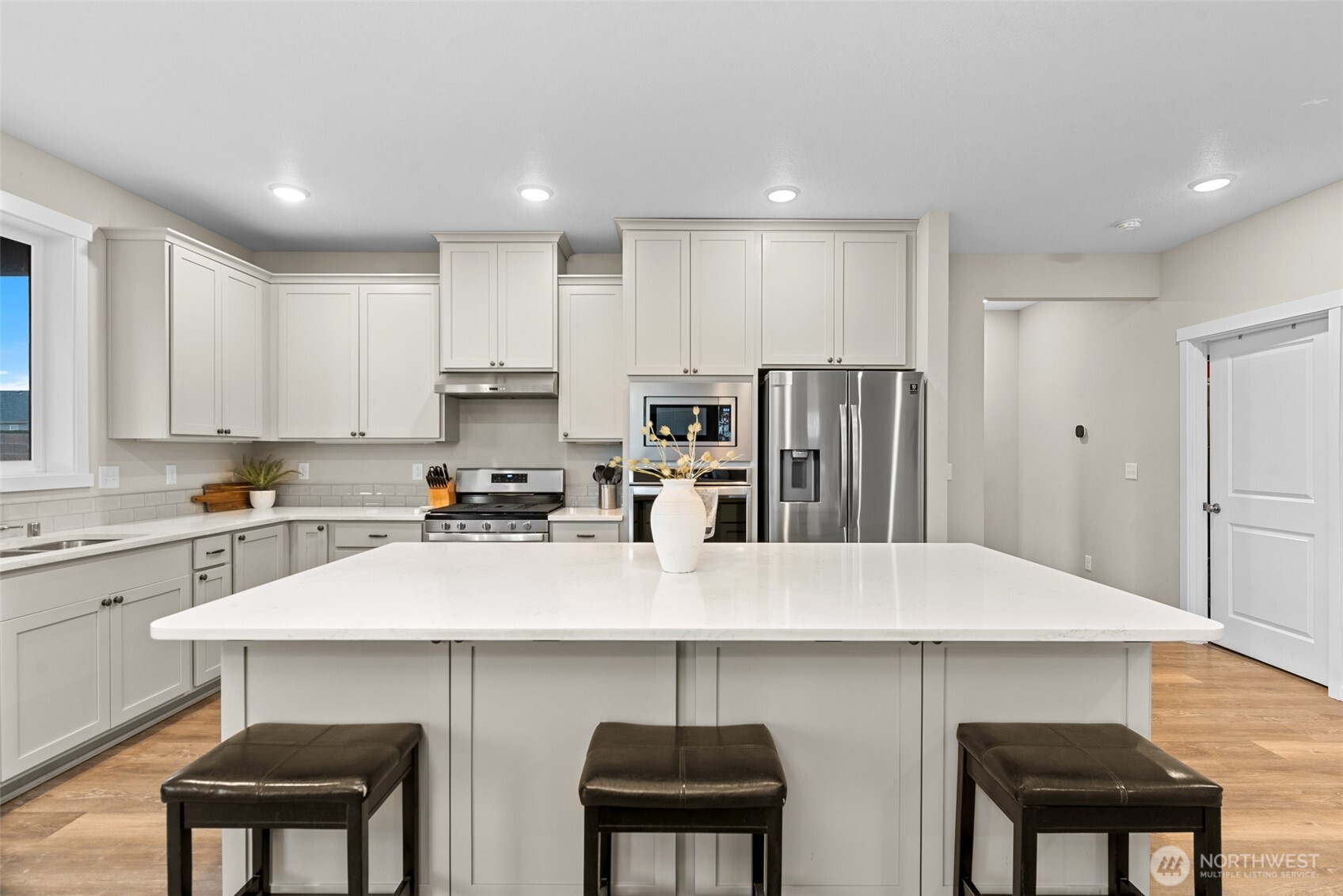 911 NE 7th Avenue , Quincy, WA 98848