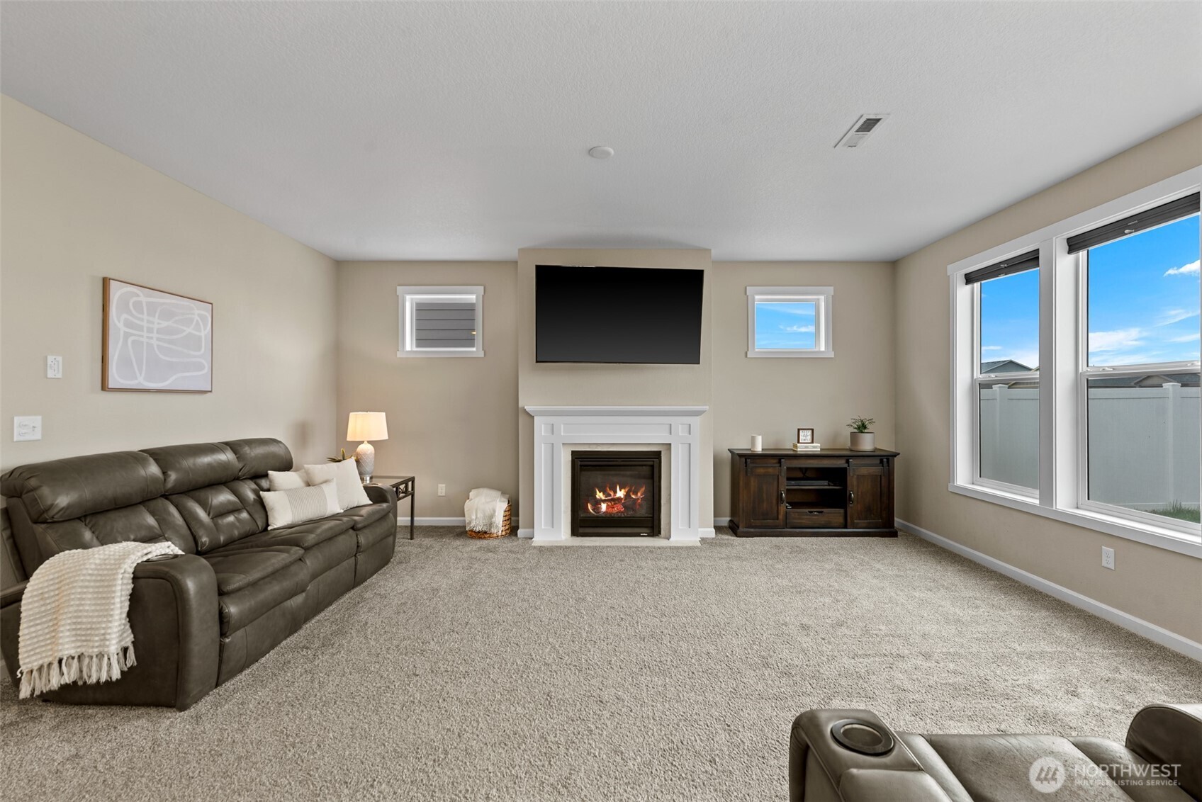 911 NE 7th Avenue , Quincy, WA 98848