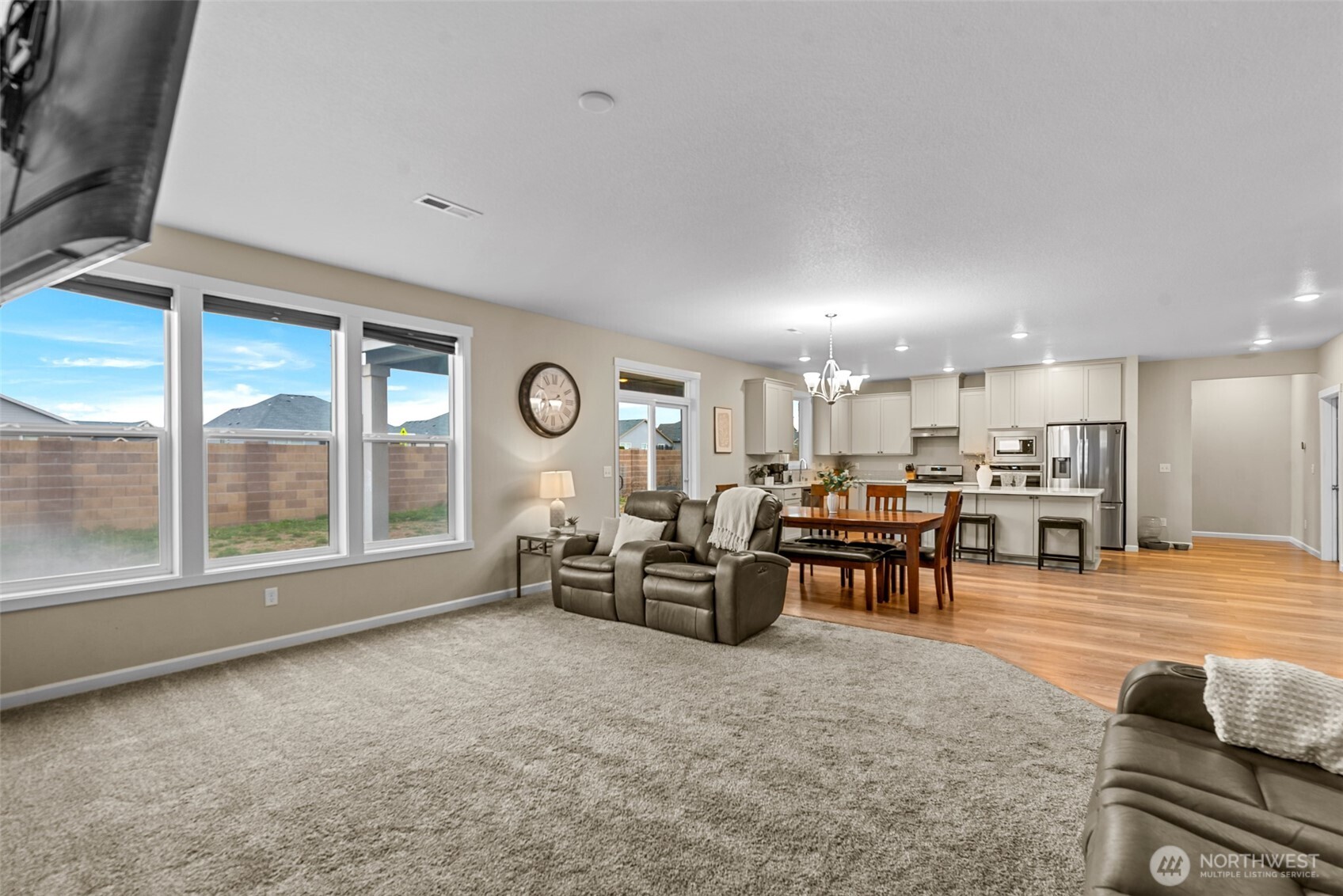 911 NE 7th Avenue , Quincy, WA 98848