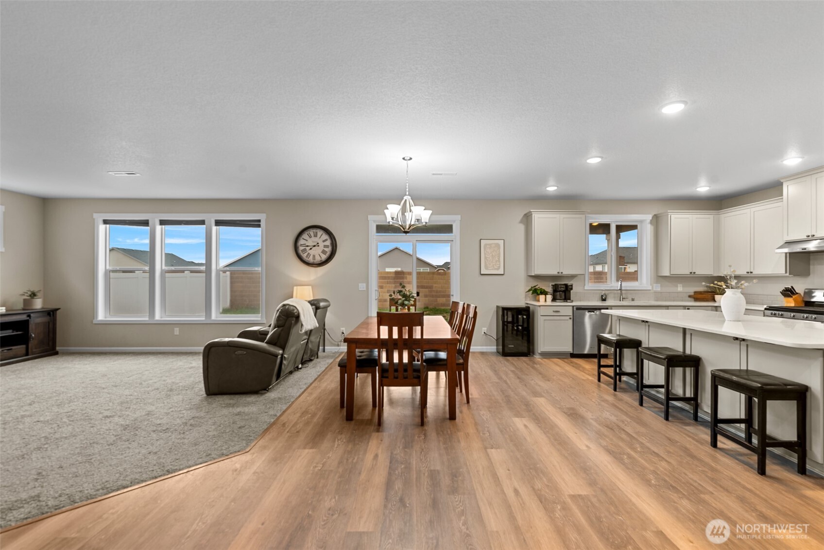 911 NE 7th Avenue , Quincy, WA 98848