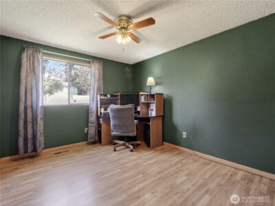 19207 78th Street E, Bonney Lake, WA 98391 - Photo 28