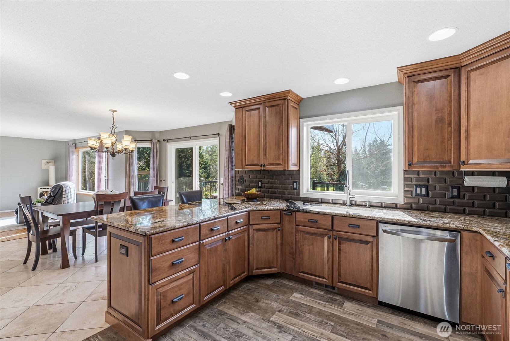 34602 NE 49th Place , La Center, WA 98629-3577