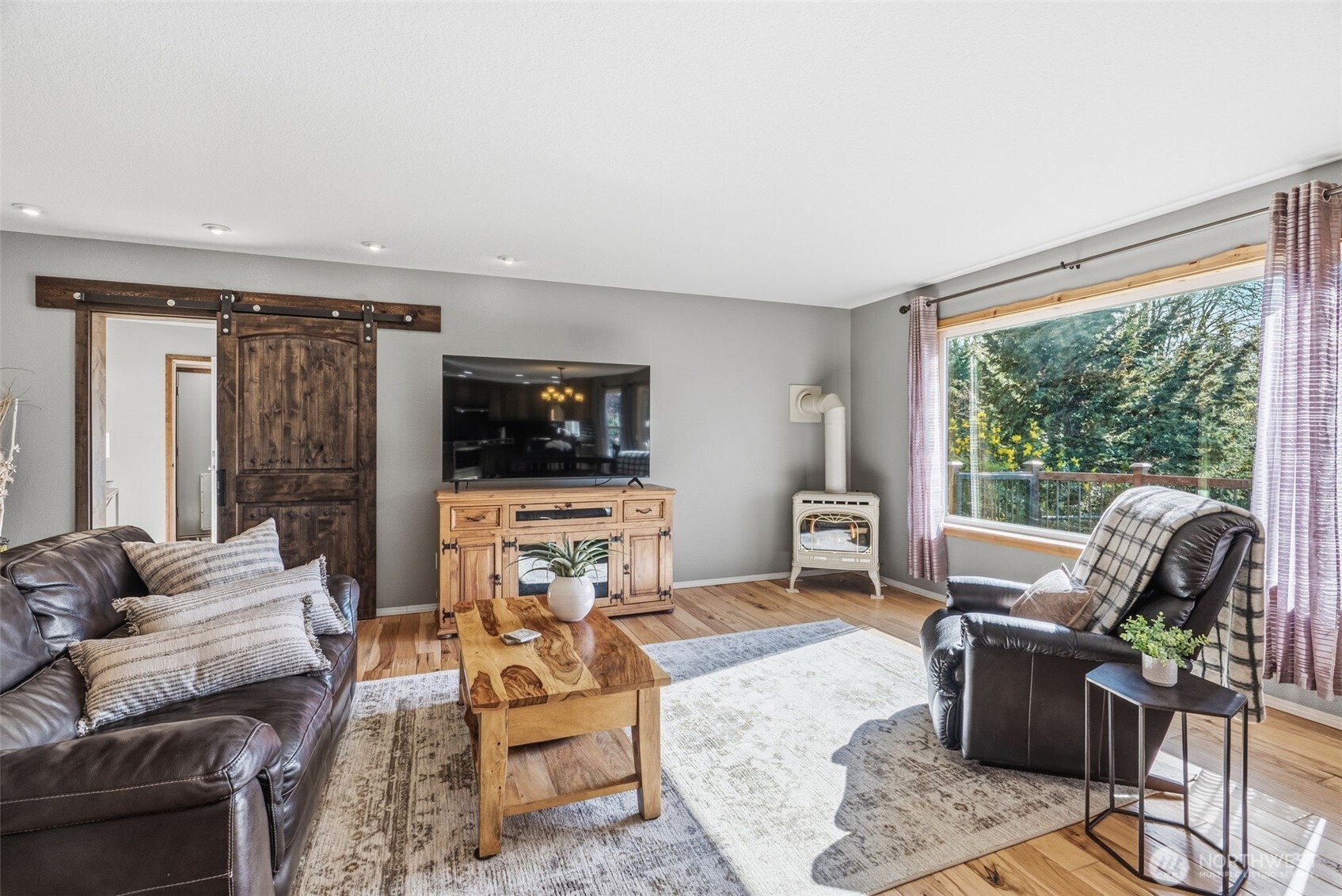 34602 NE 49th Place , La Center, WA 98629-3577