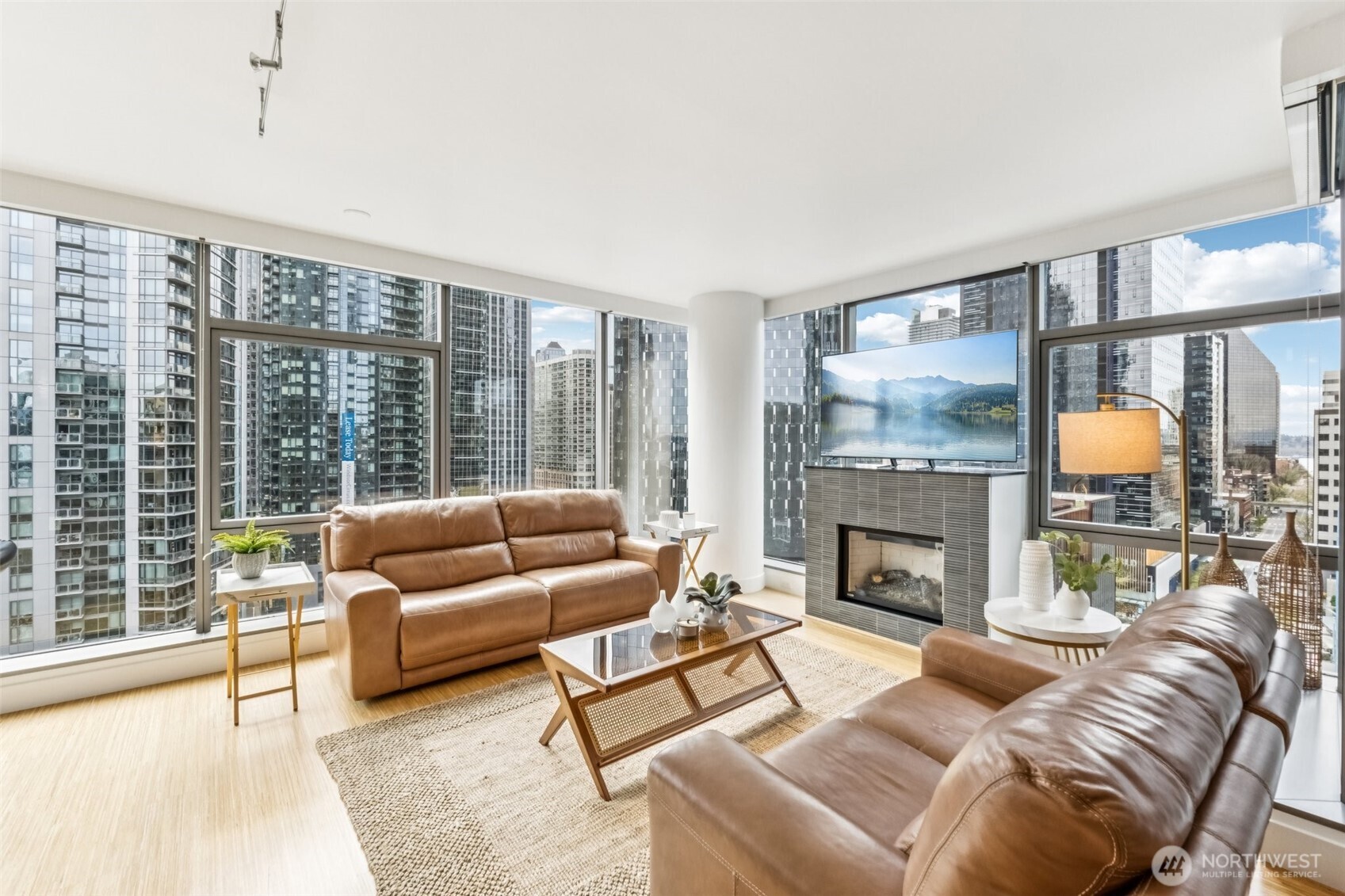 820 Blanchard Street #1507, Seattle, WA 98121-2656