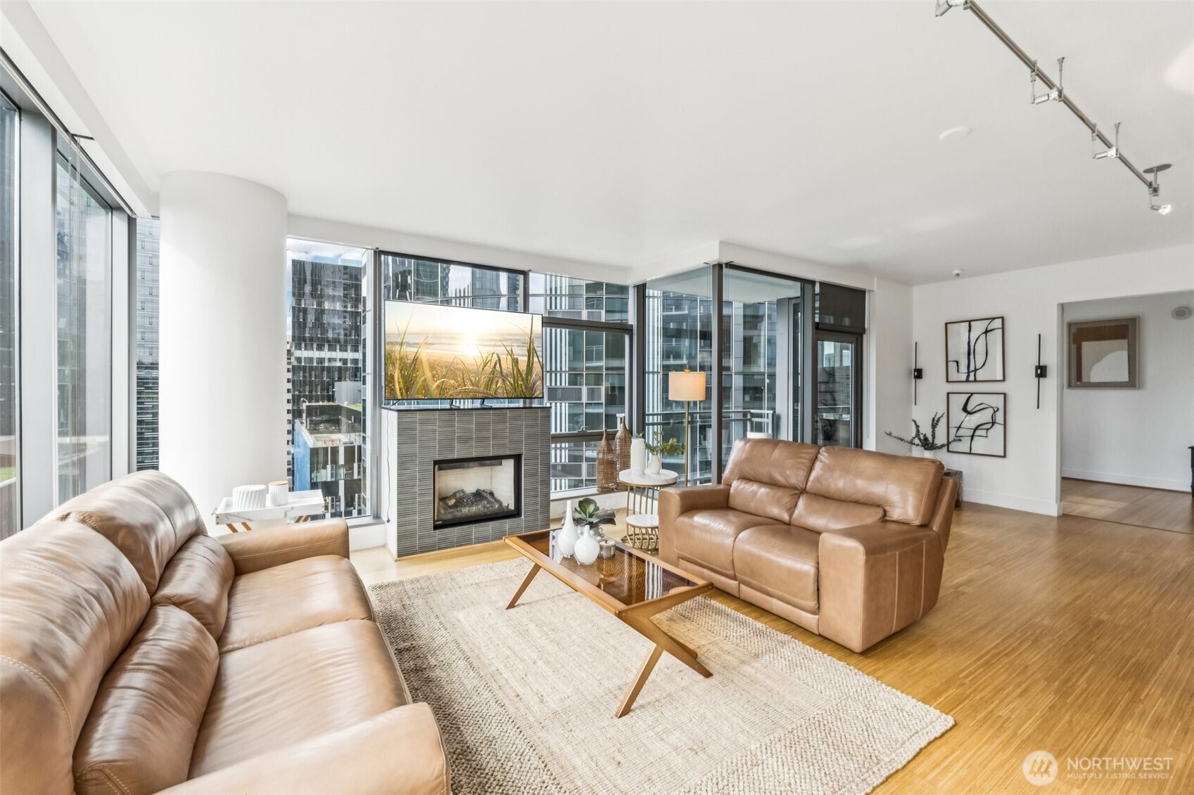 820 Blanchard Street #1507, Seattle, WA 98121-2656