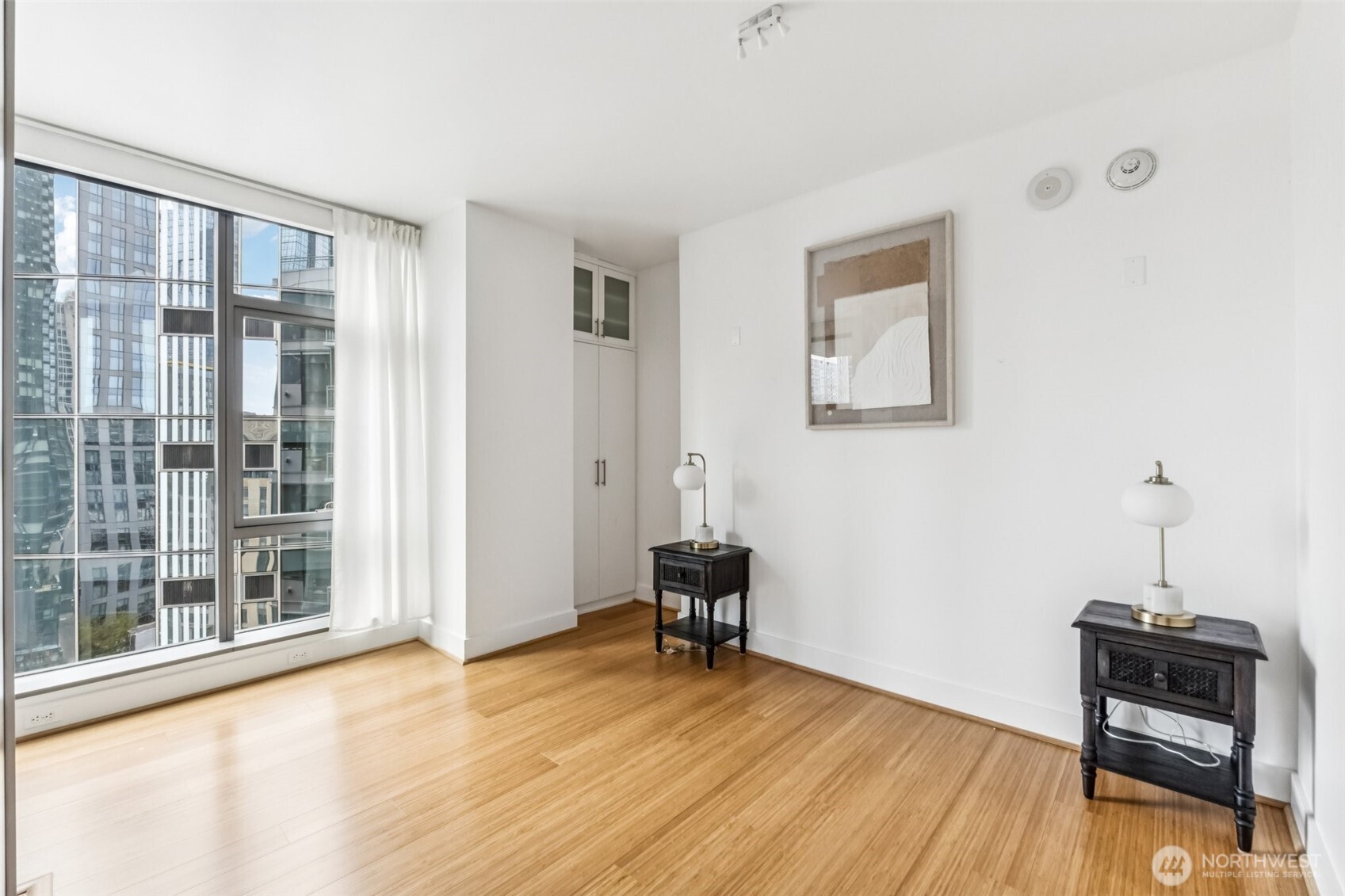 820 Blanchard Street #1507, Seattle, WA 98121-2656