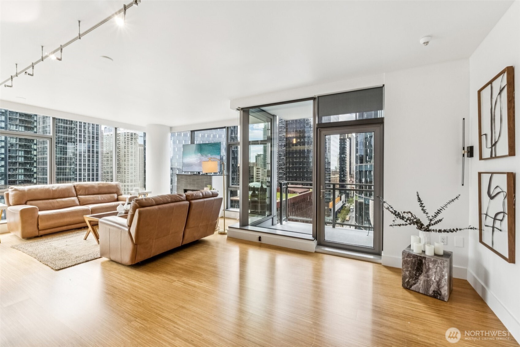 820 Blanchard Street #1507, Seattle, WA 98121-2656