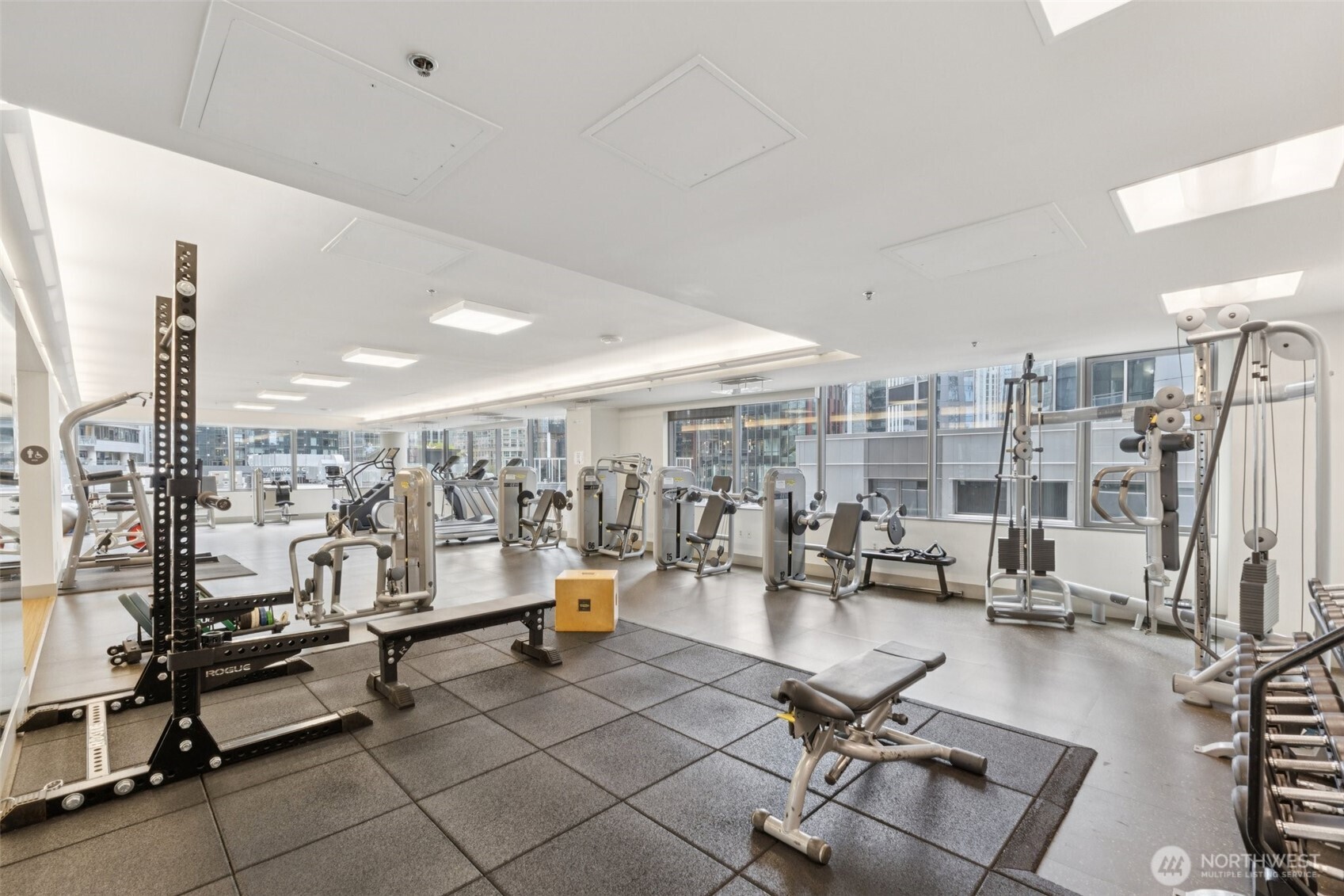 820 Blanchard Street #1507, Seattle, WA 98121-2656