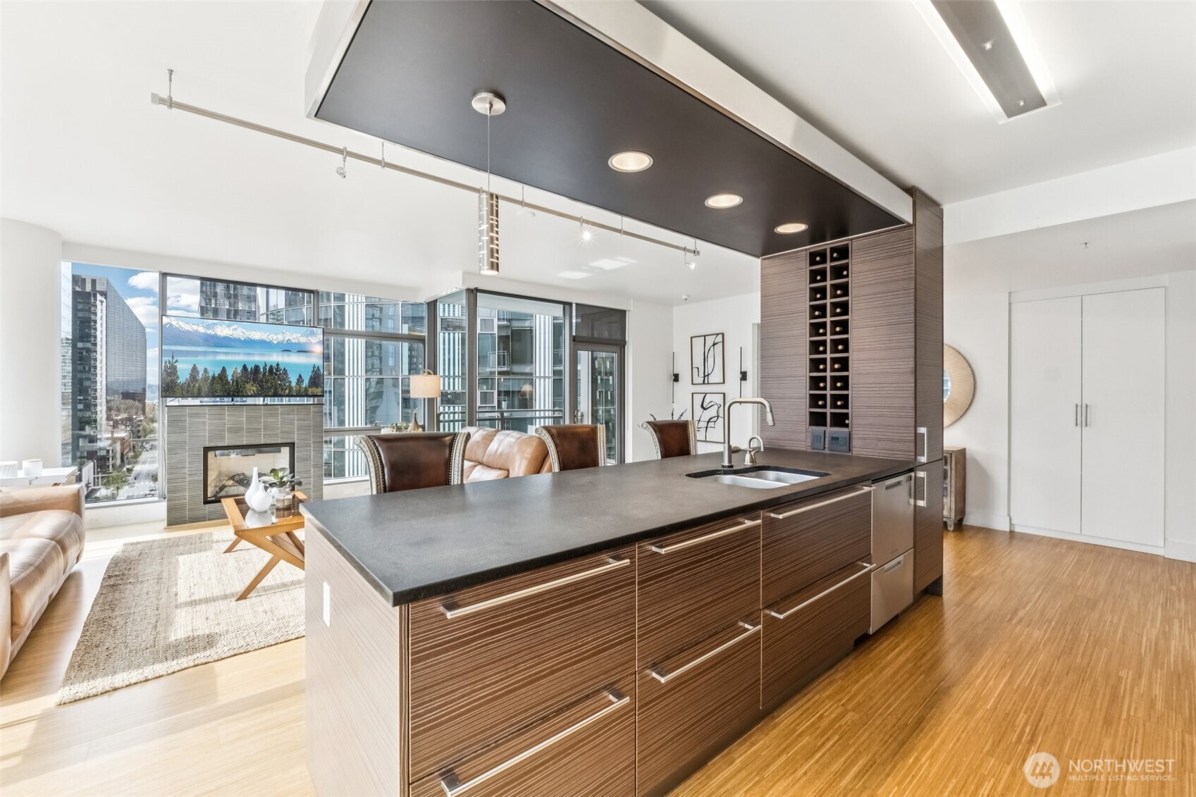 820 Blanchard Street #1507, Seattle, WA 98121-2656