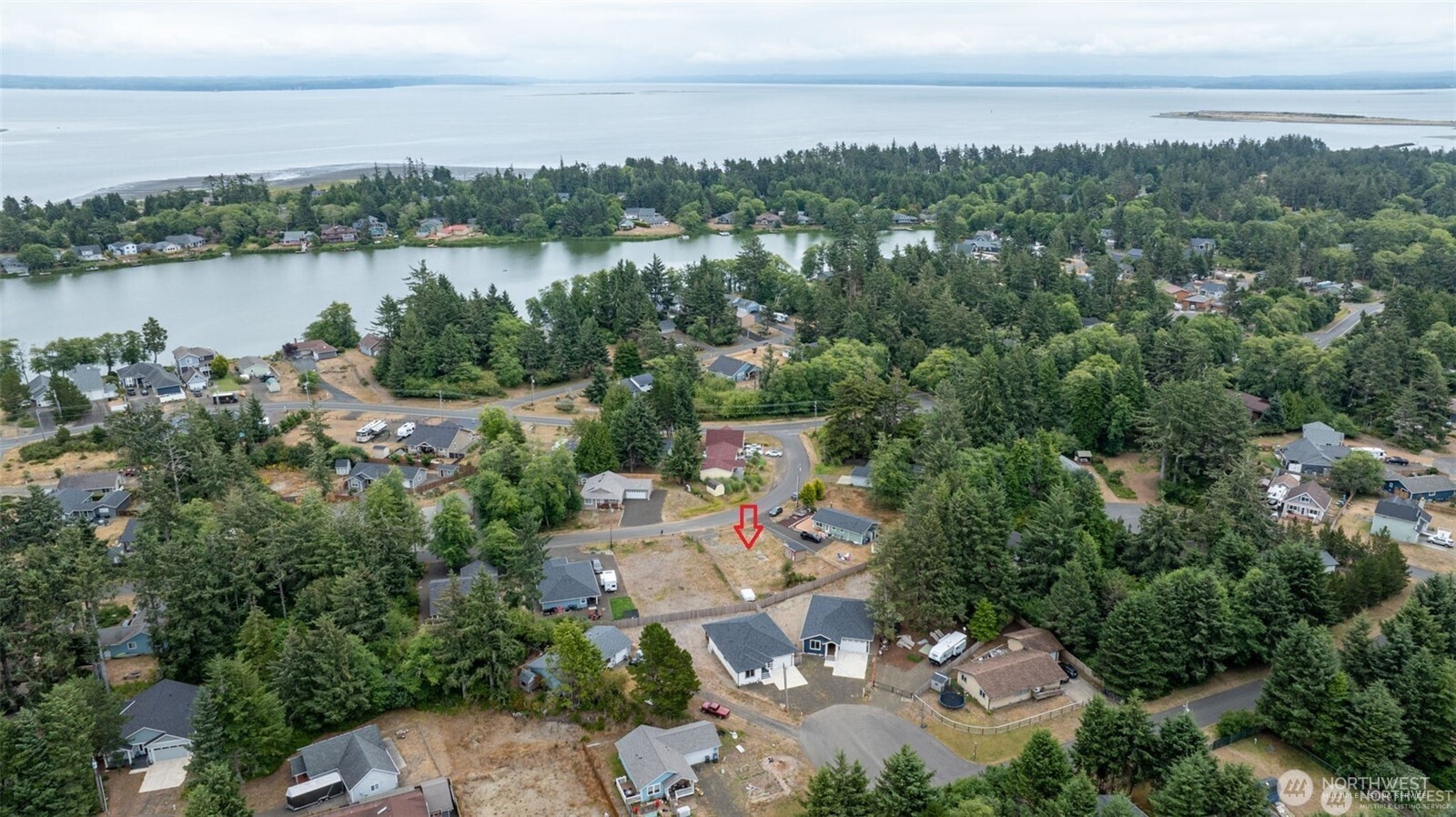 733 Wood Duck Avenue SE, Ocean Shores, WA 98569