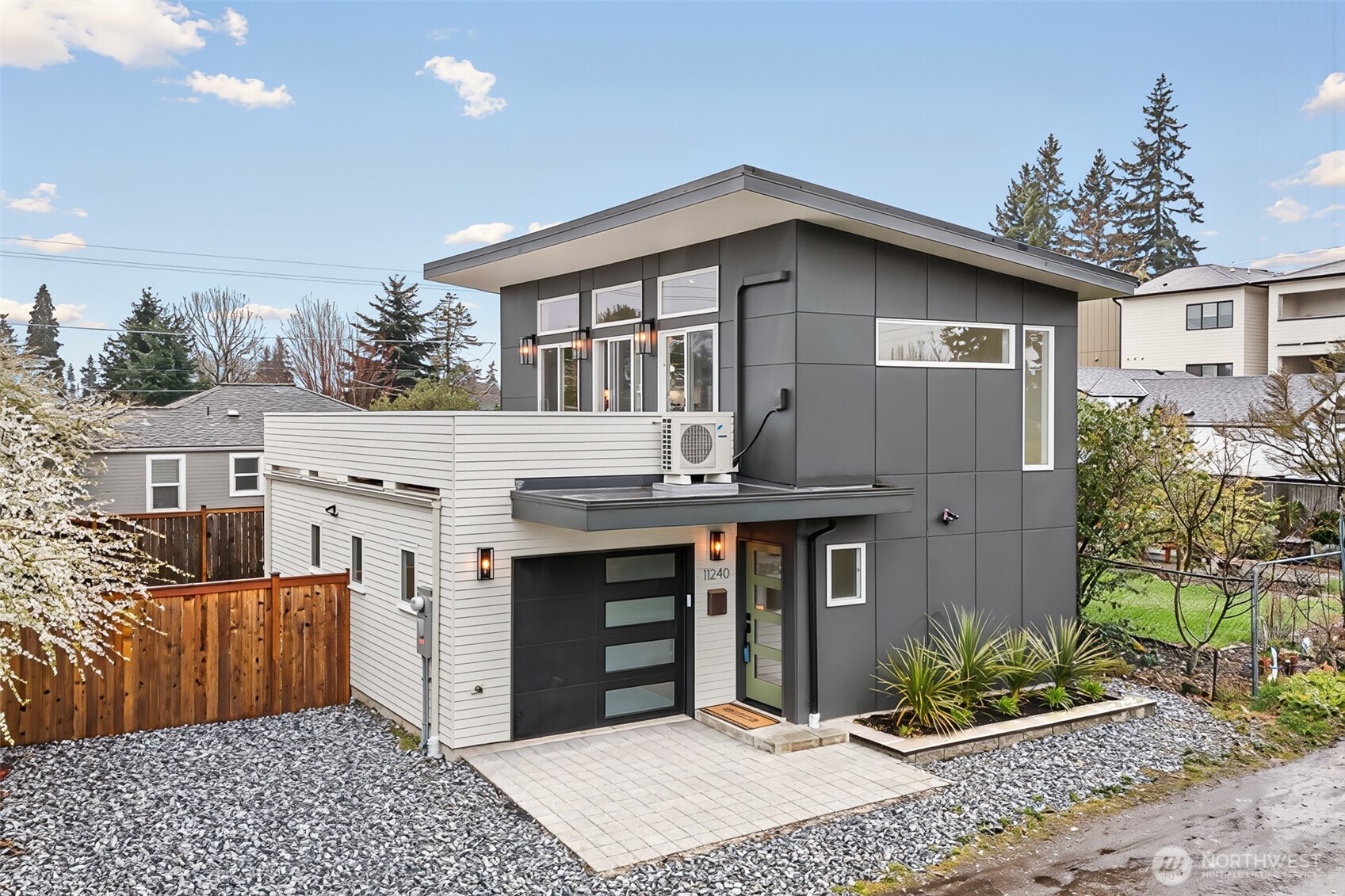 11242 Evanston Avenue N #B, Seattle, WA 98133