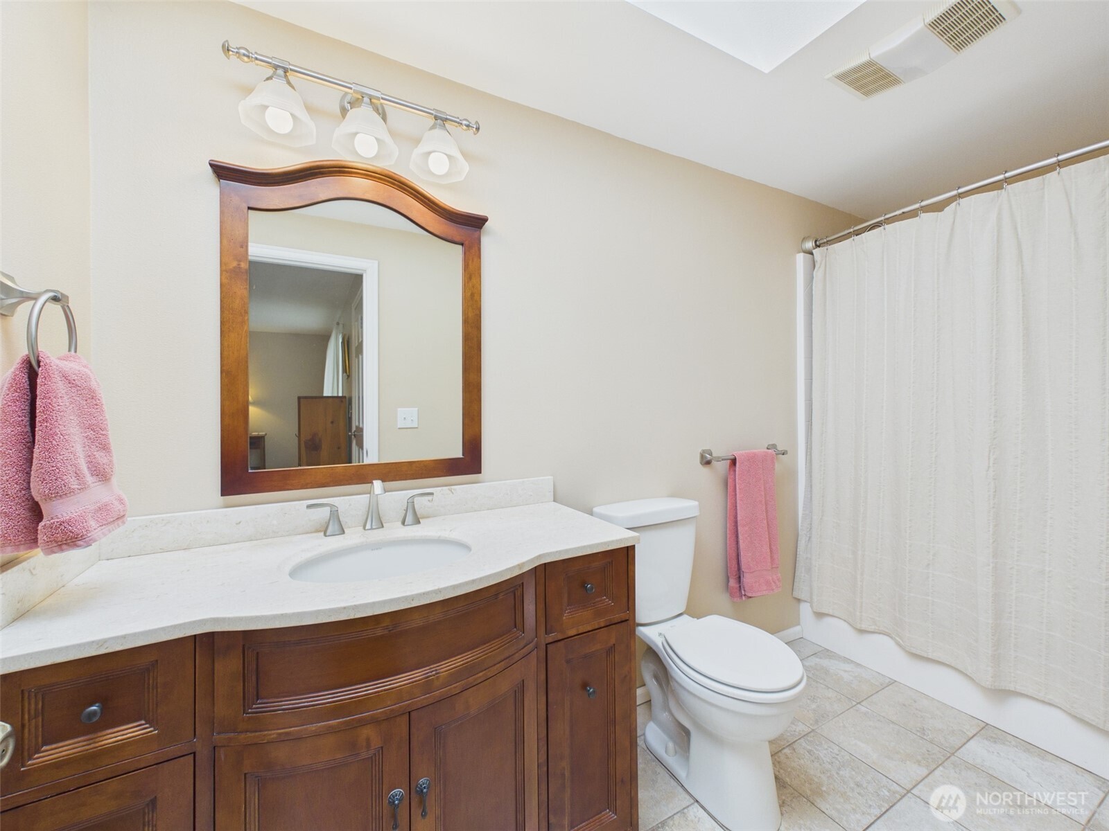 3211 70th Avenue SW, Olympia, WA 98512