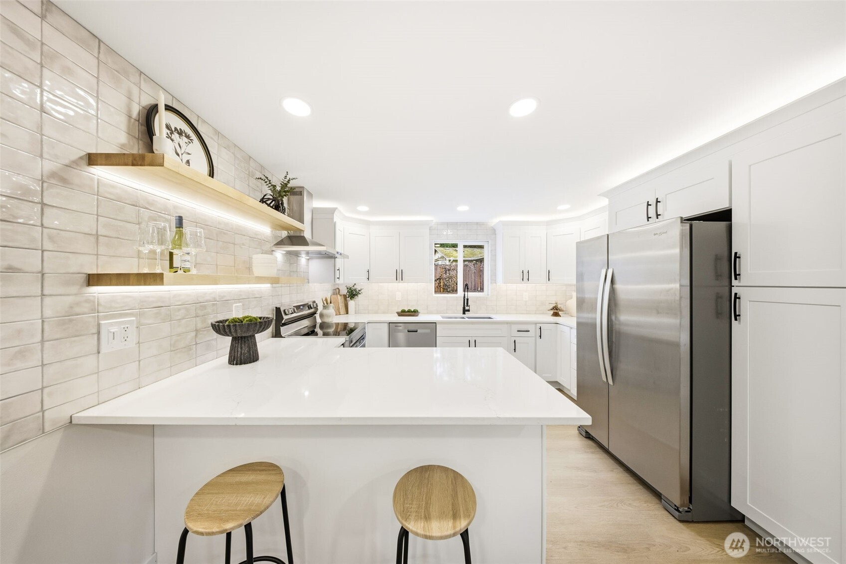 24212 SE 223rd Street , Maple Valley, WA 98038