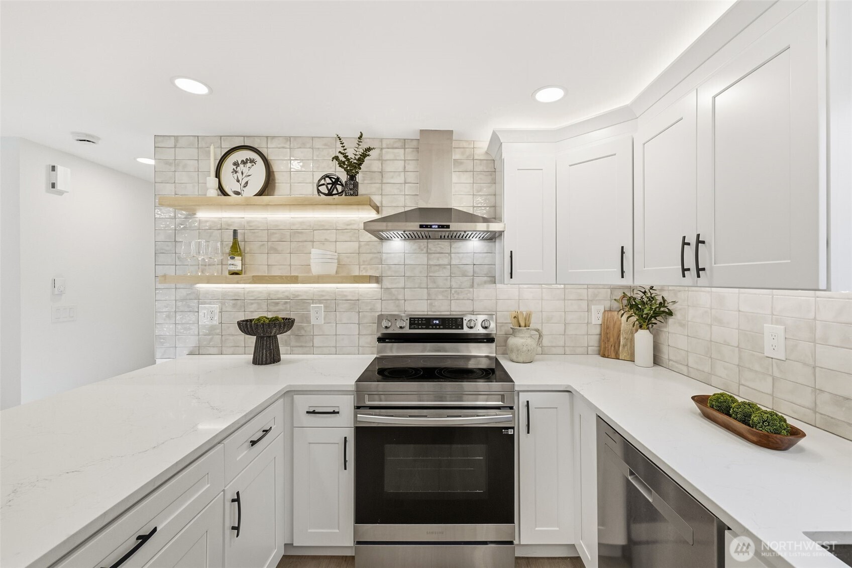 24212 SE 223rd Street , Maple Valley, WA 98038