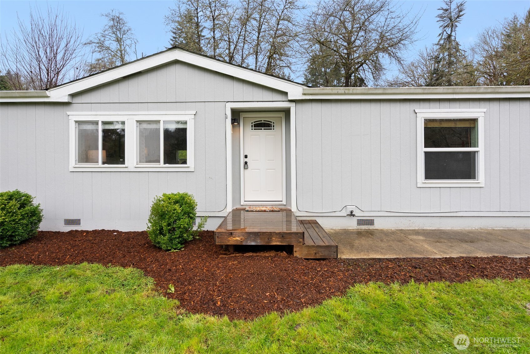 5678 SE Burley Olalla Road , Olalla, WA 98359