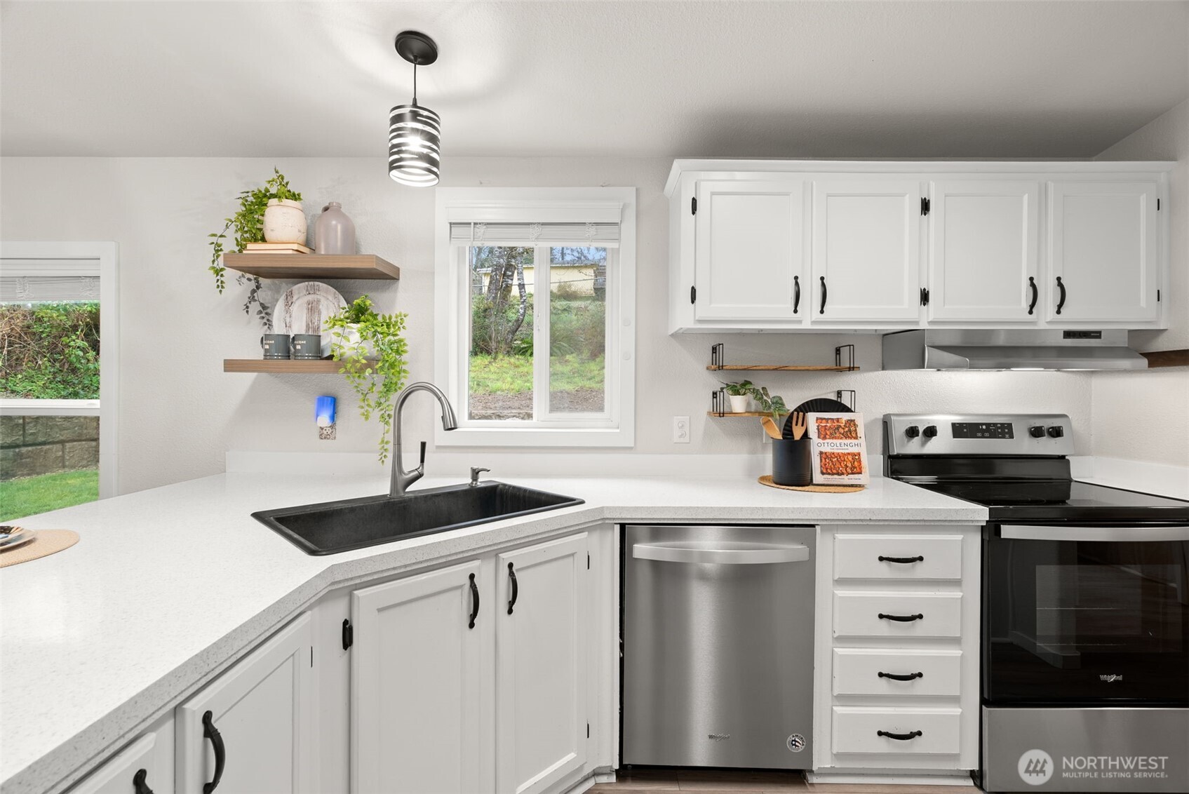 5678 SE Burley Olalla Road , Olalla, WA 98359