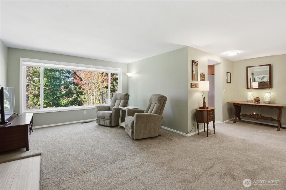 17035 136th Place SE, Renton, WA 98058