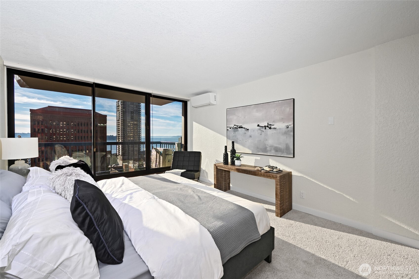 2100 3rd Avenue #1502, Seattle, WA 98121-2355