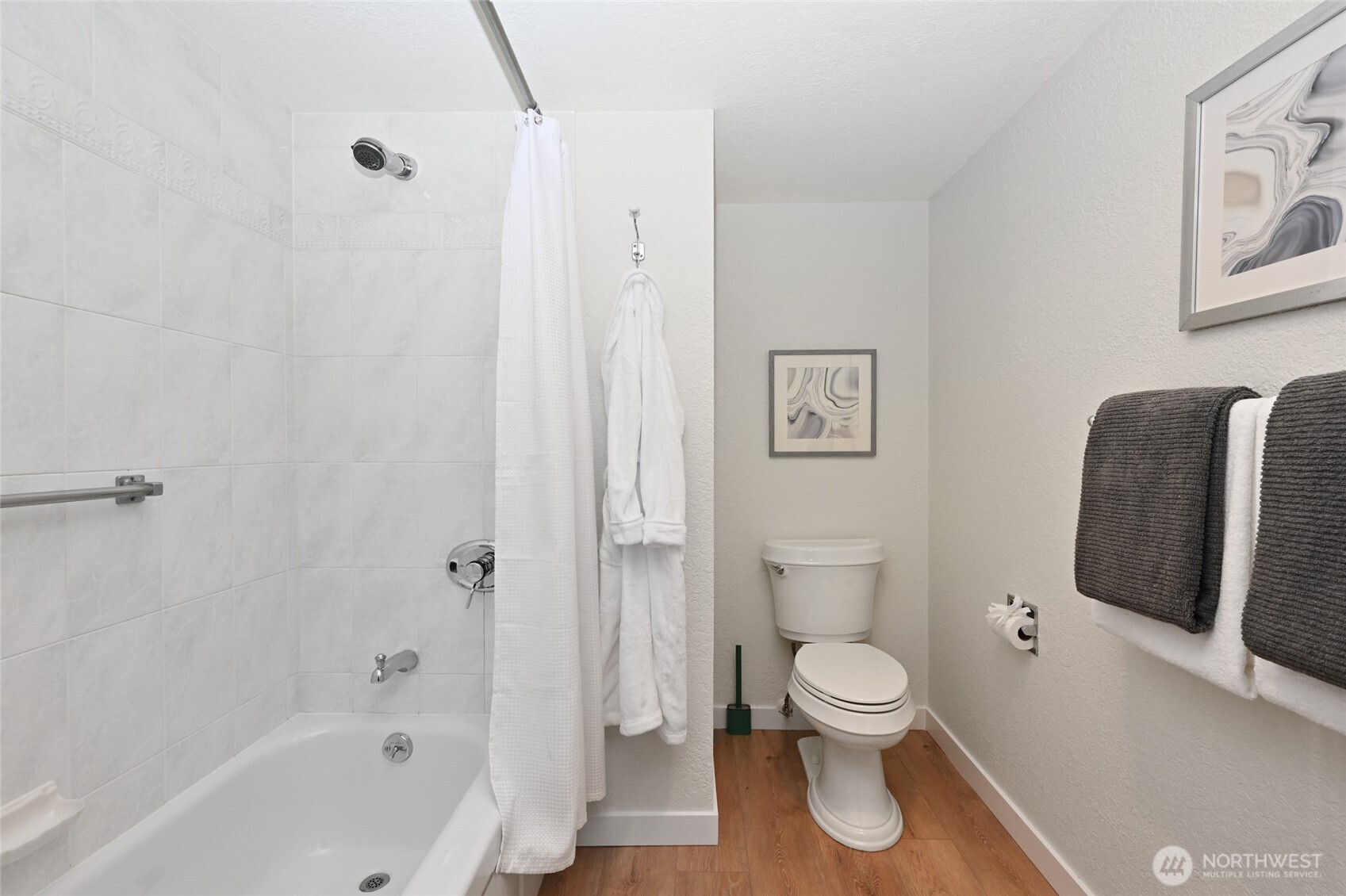 2100 3rd Avenue #1502, Seattle, WA 98121-2355