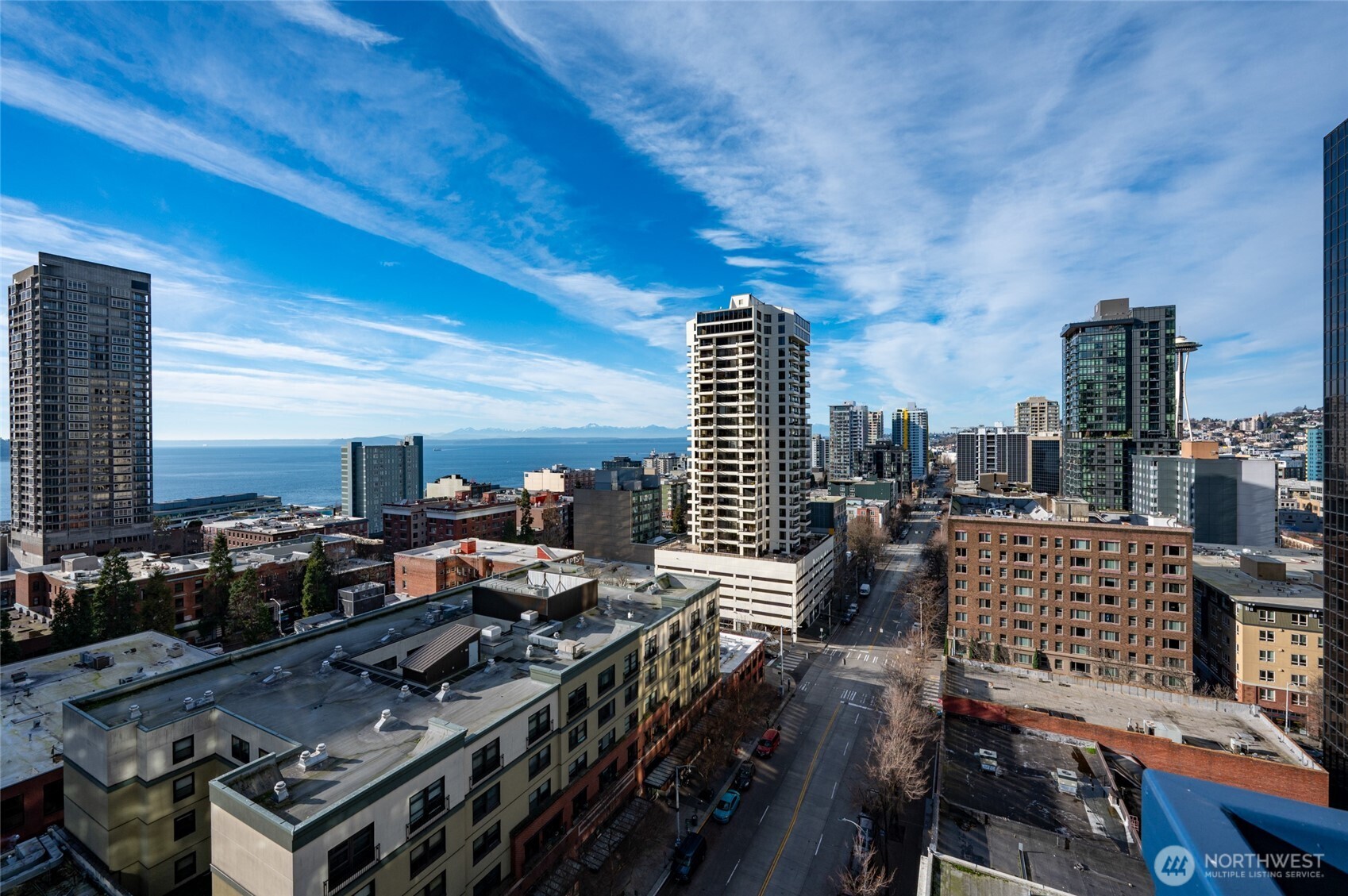 2100 3rd Avenue #1502, Seattle, WA 98121-2355