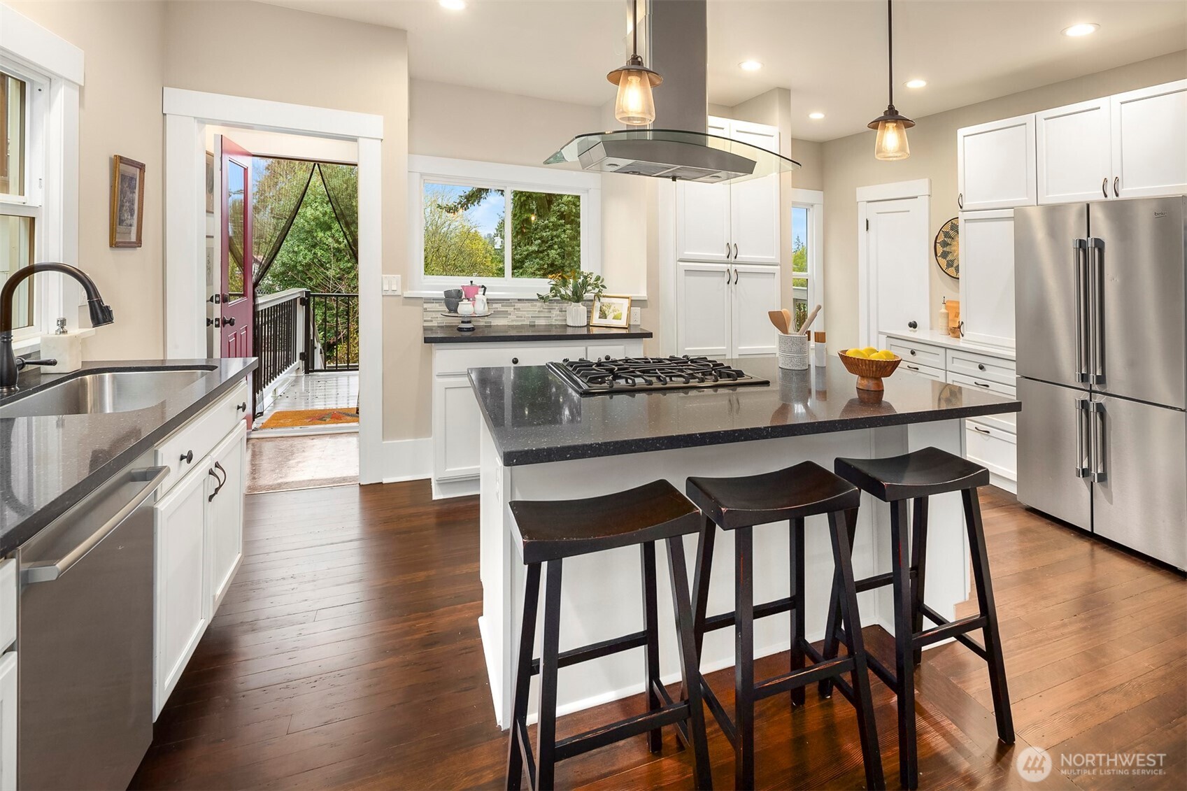 8016 17th Avenue NE, Seattle, WA 98115