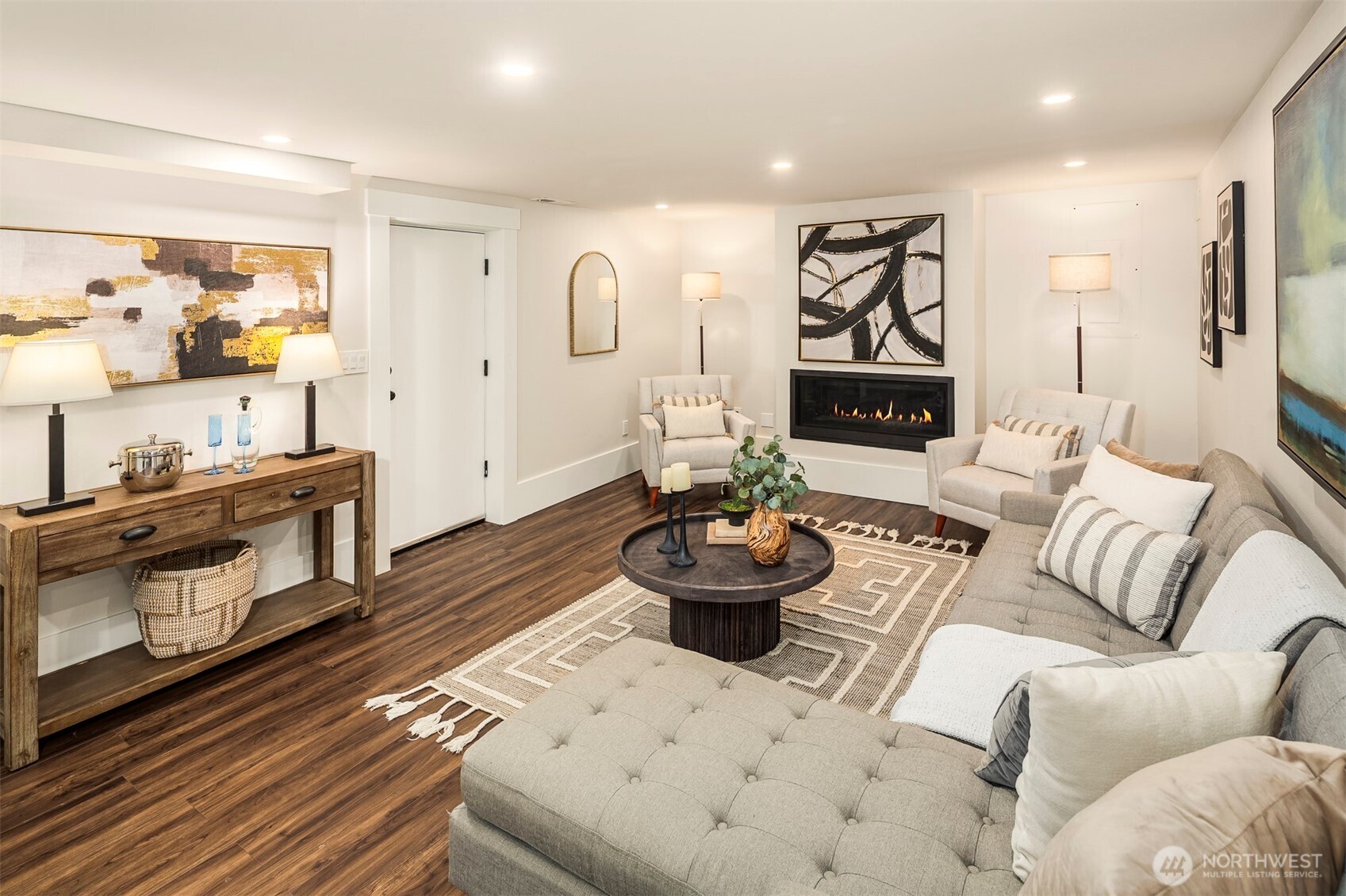 8016 17th Avenue NE, Seattle, WA 98115