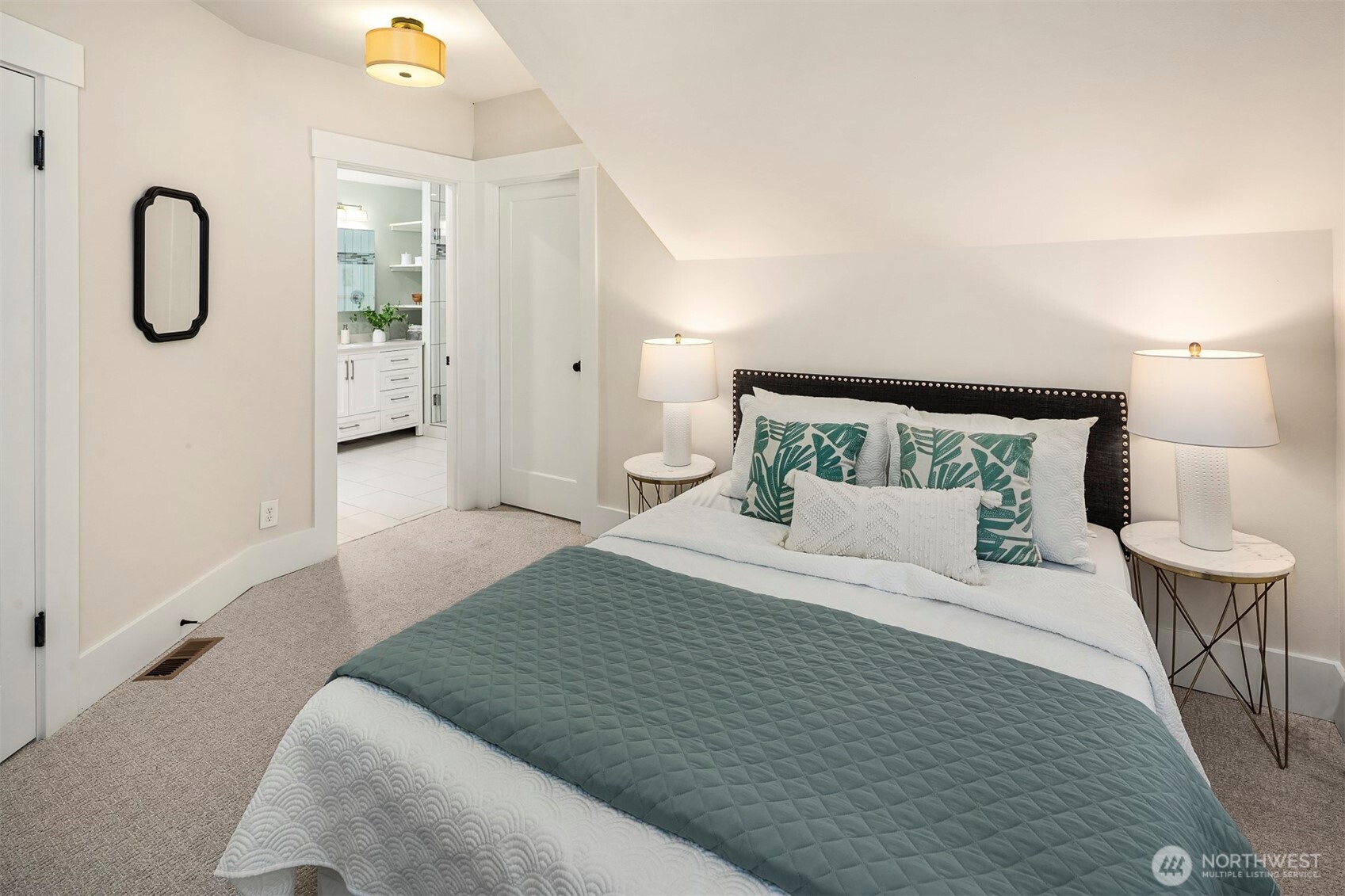 8016 17th Avenue NE, Seattle, WA 98115