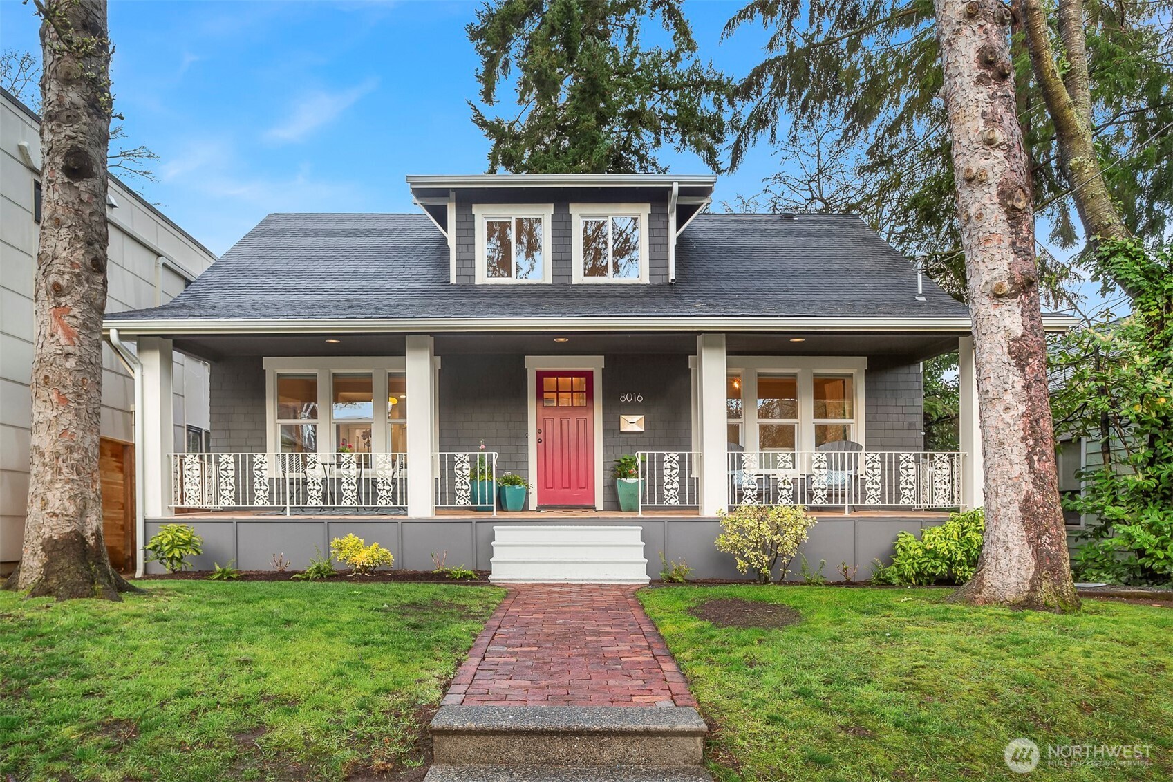 8016 17th Avenue NE, Seattle, WA 98115