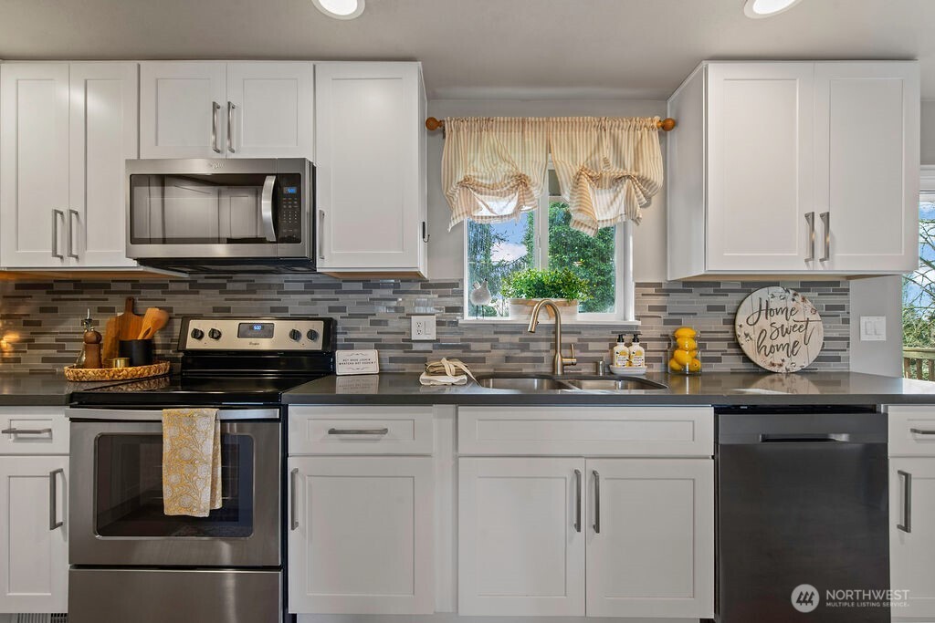 18331 38th Avenue S, SeaTac, WA 98188