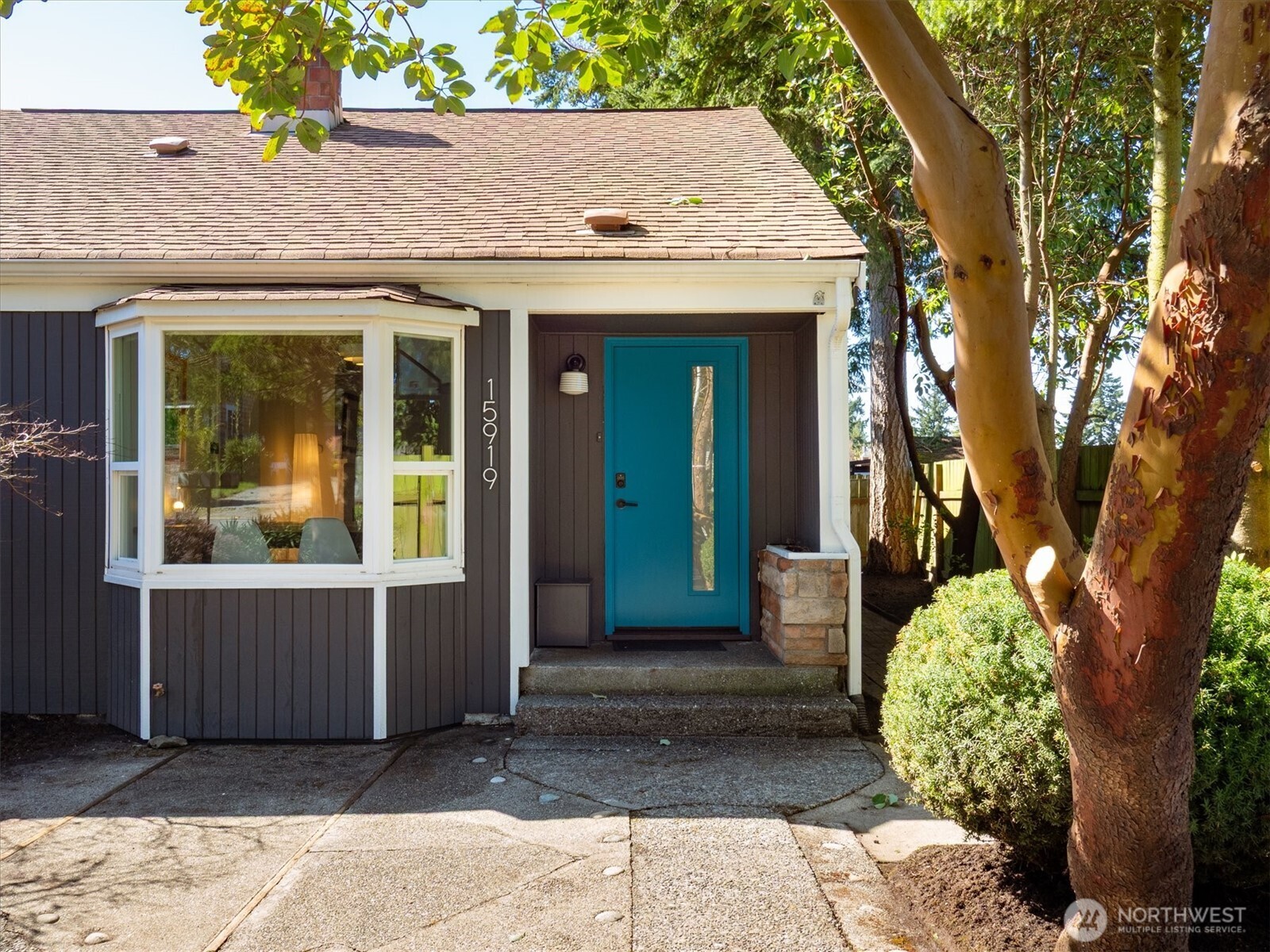 15919 19th Avenue SW, Burien, WA 98166-2709