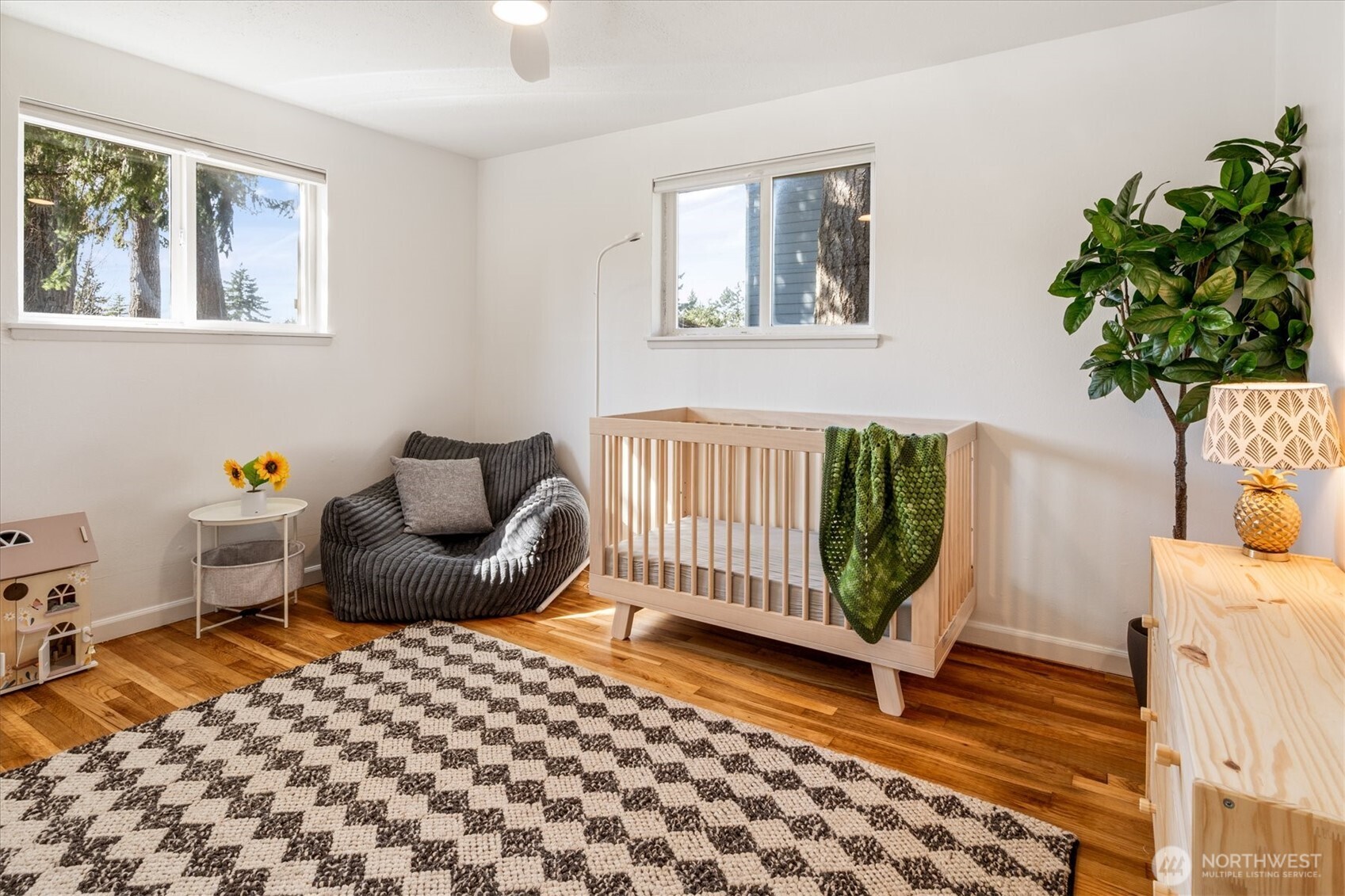 15919 19th Avenue SW, Burien, WA 98166-2709