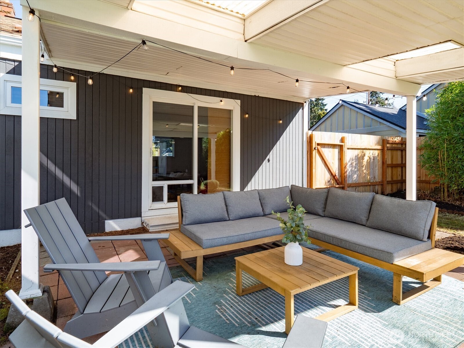 15919 19th Avenue SW, Burien, WA 98166-2709