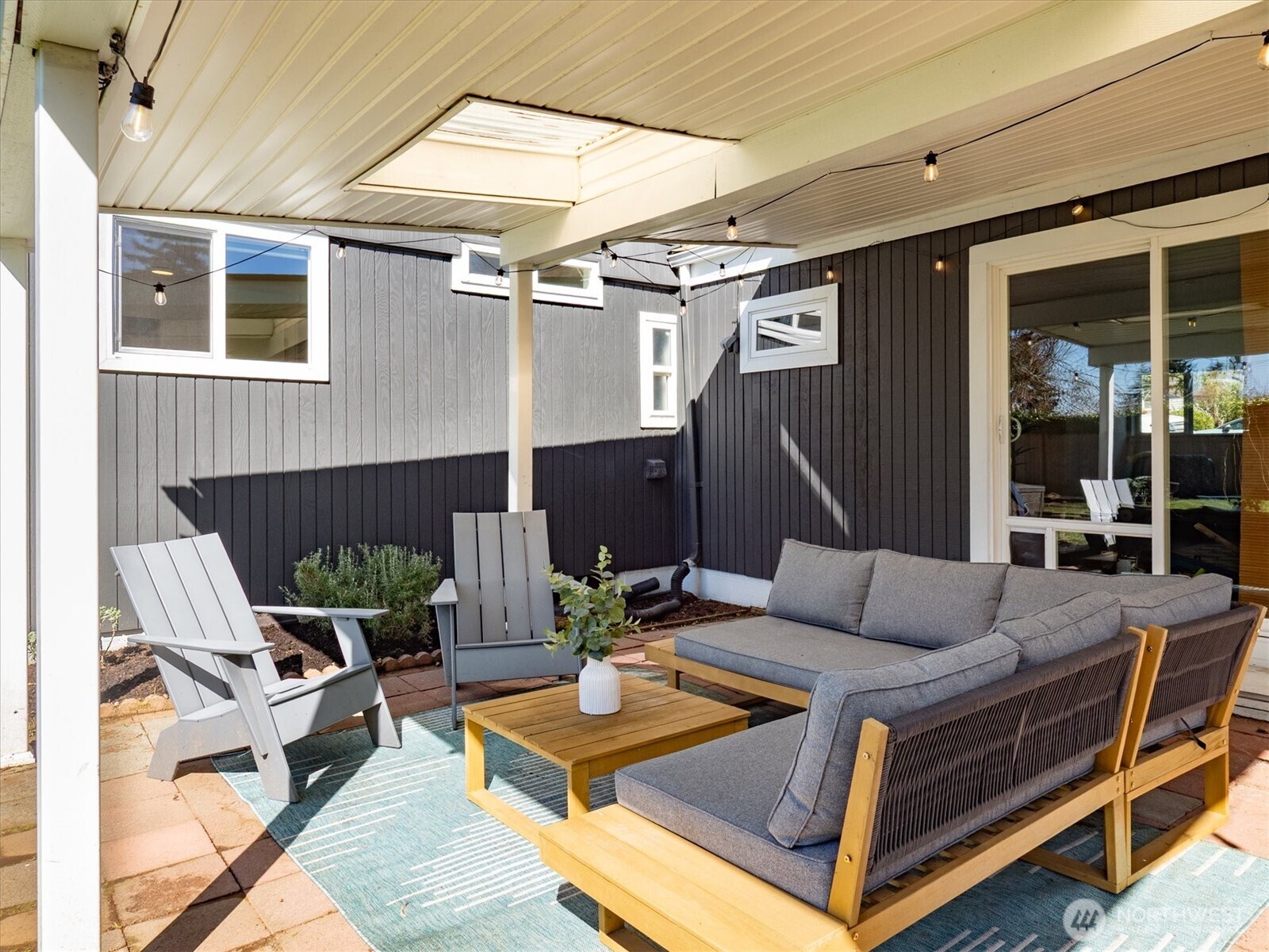 15919 19th Avenue SW, Burien, WA 98166-2709