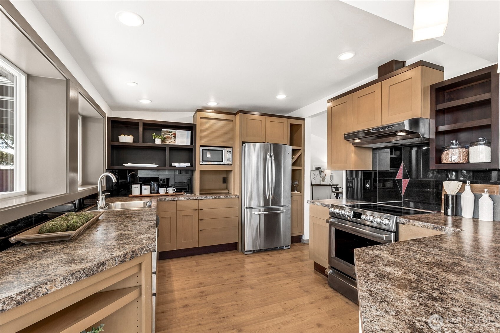 17220 Sylvester Road SW, Normandy Park, WA 98166