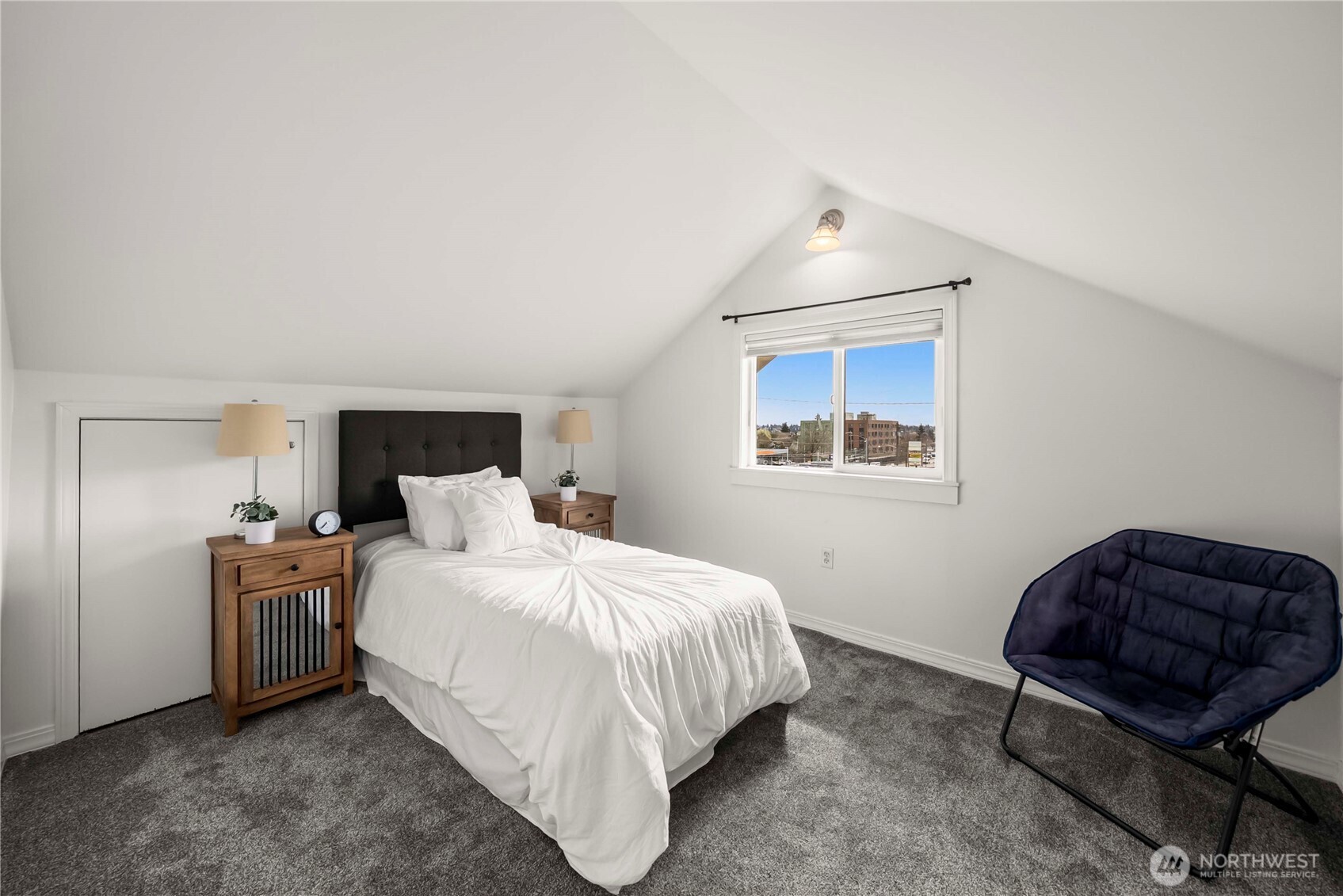 950 86th Street N, Seattle, WA 98103