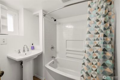 950 86th Street N, Seattle, WA 98103 - Photo 23