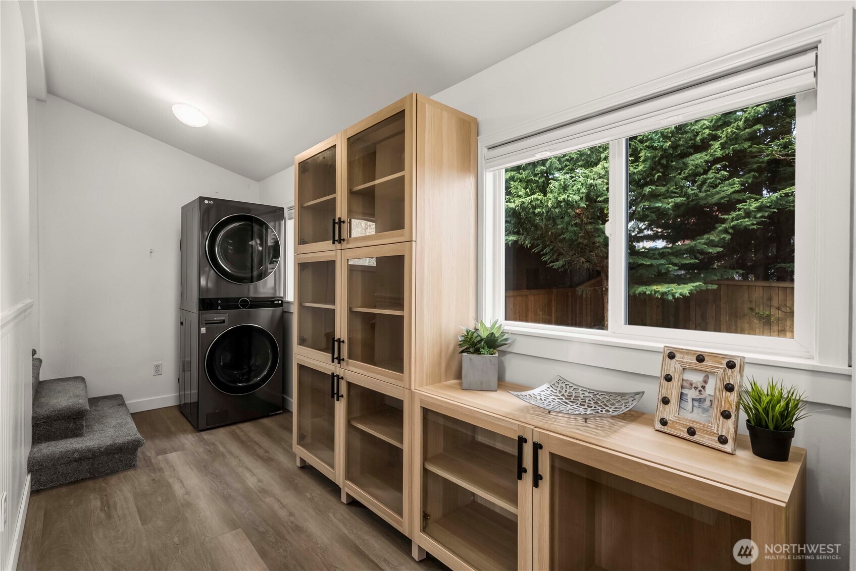 950 86th Street N, Seattle, WA 98103