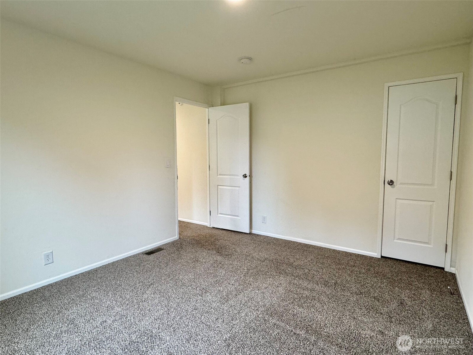 871 Spruce Street SE, Olympia, WA 98513