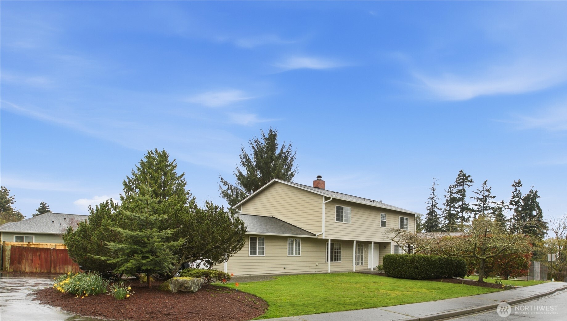 921 S 262nd Place , Des Moines, WA 98198