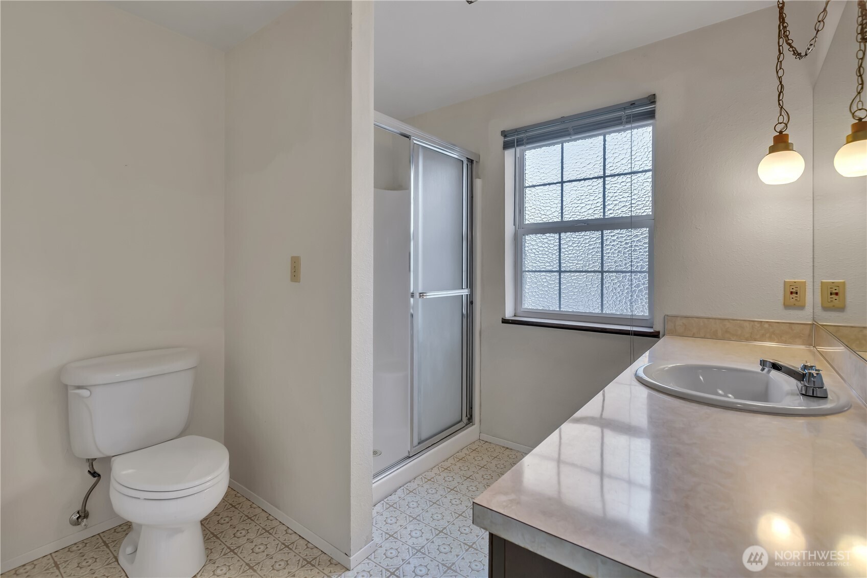 921 S 262nd Place , Des Moines, WA 98198