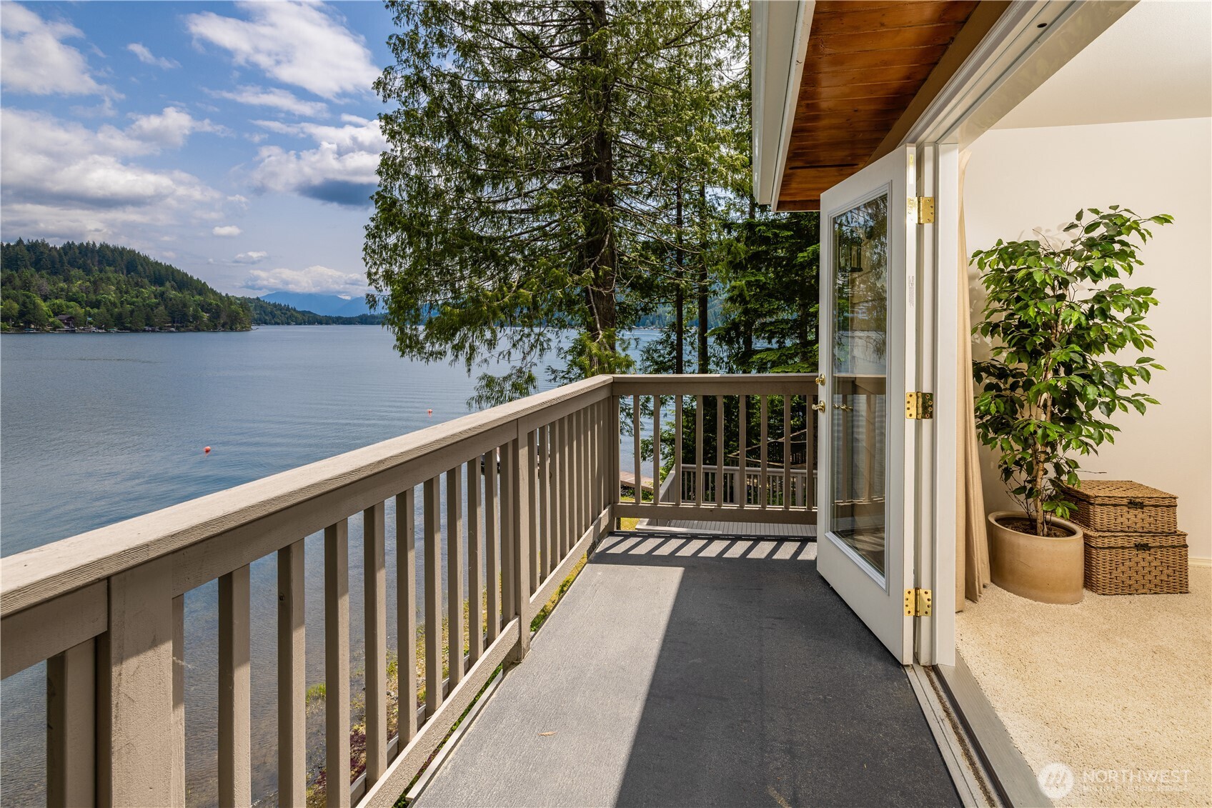 33571 Cliff Road , Mount Vernon, WA 98274