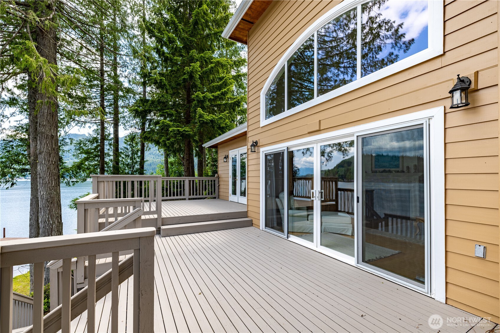 33571 Cliff Road , Mount Vernon, WA 98274