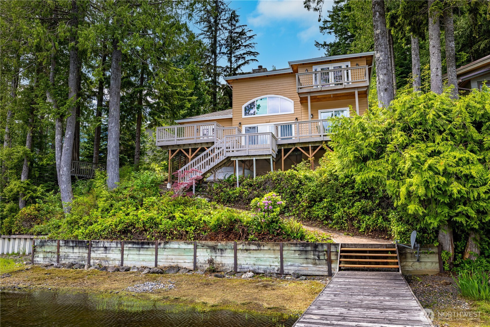 33571 Cliff Road , Mount Vernon, WA 98274